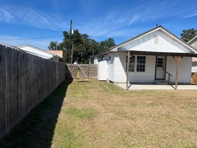 828 Elm