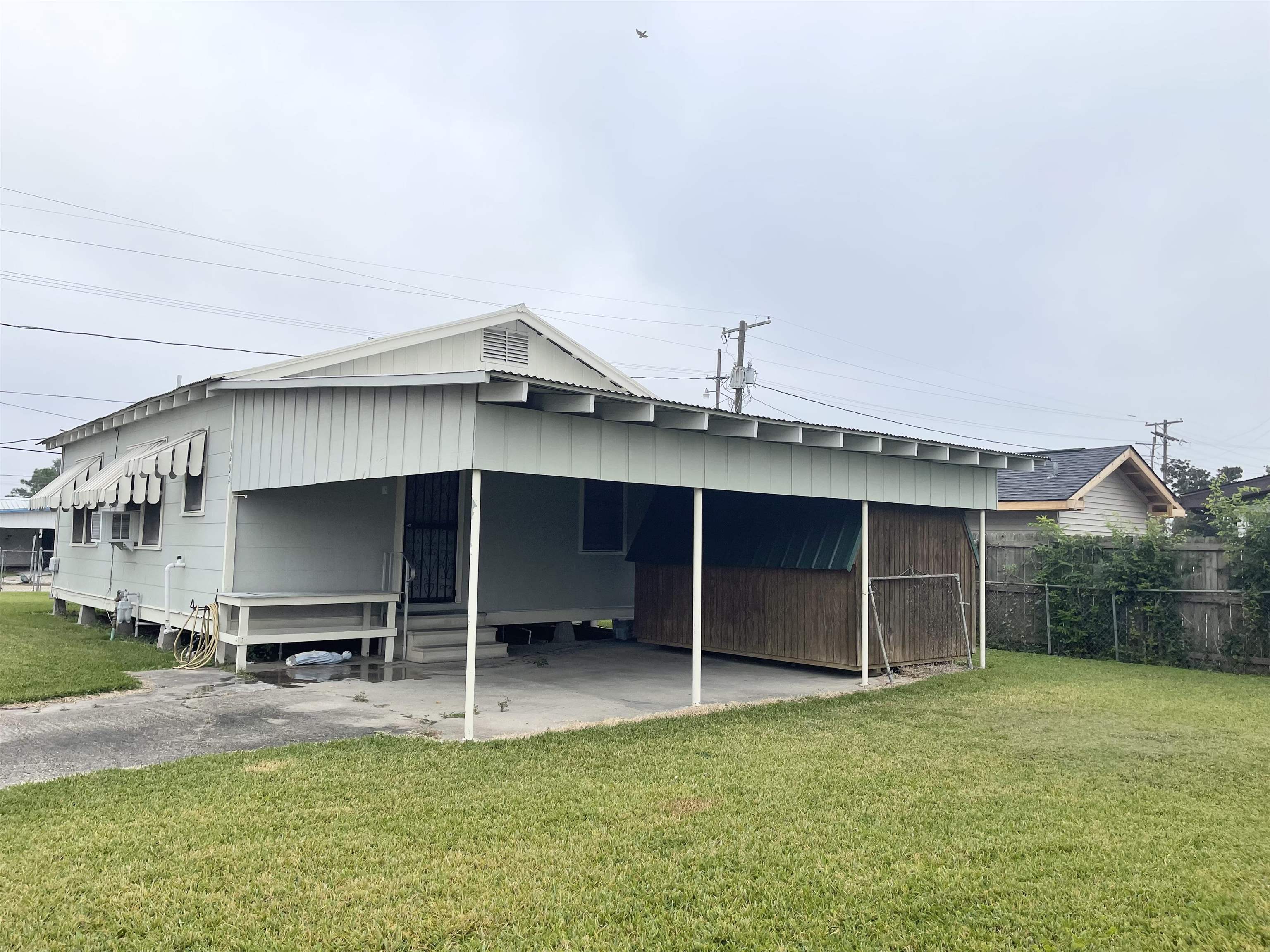 1204 Acadian Dr