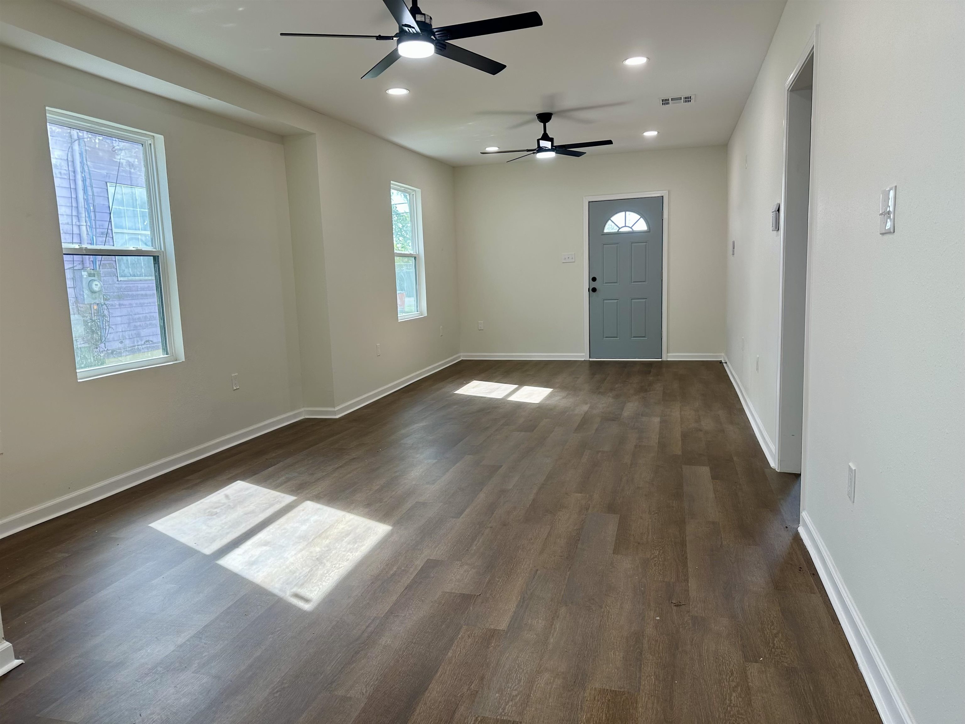 1225 Lee Ave