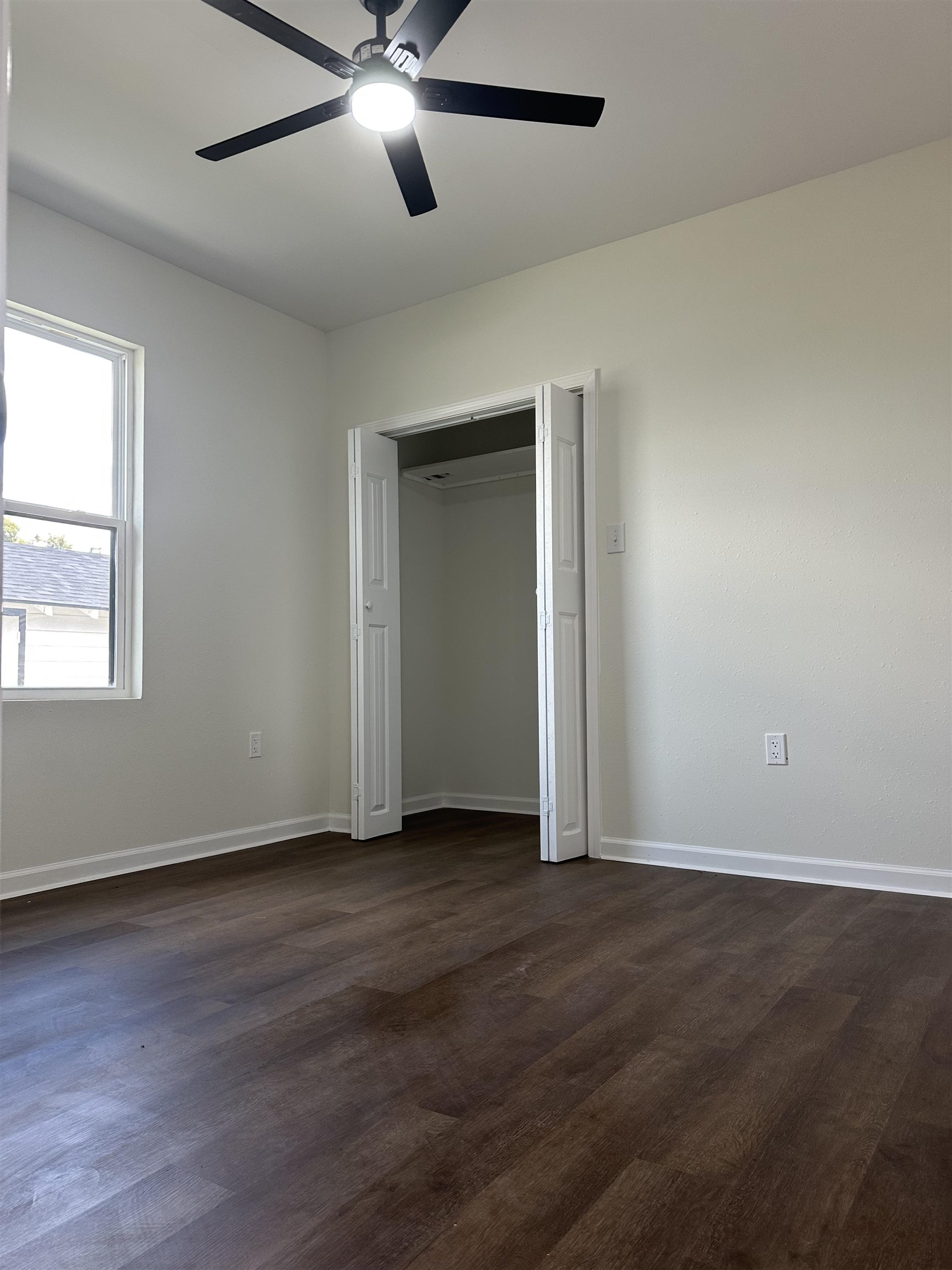 1225 Lee Ave
