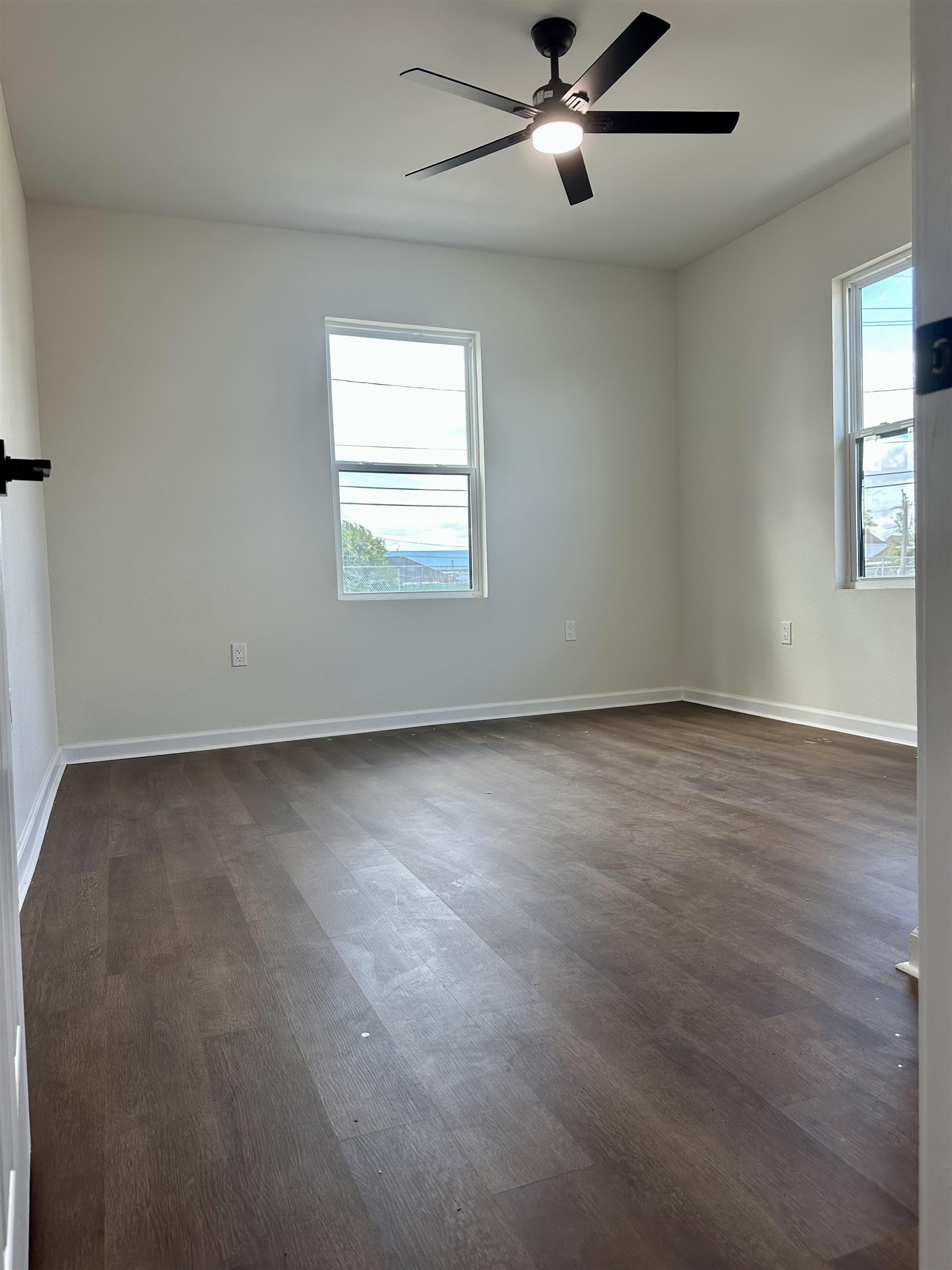 1225 Lee Ave
