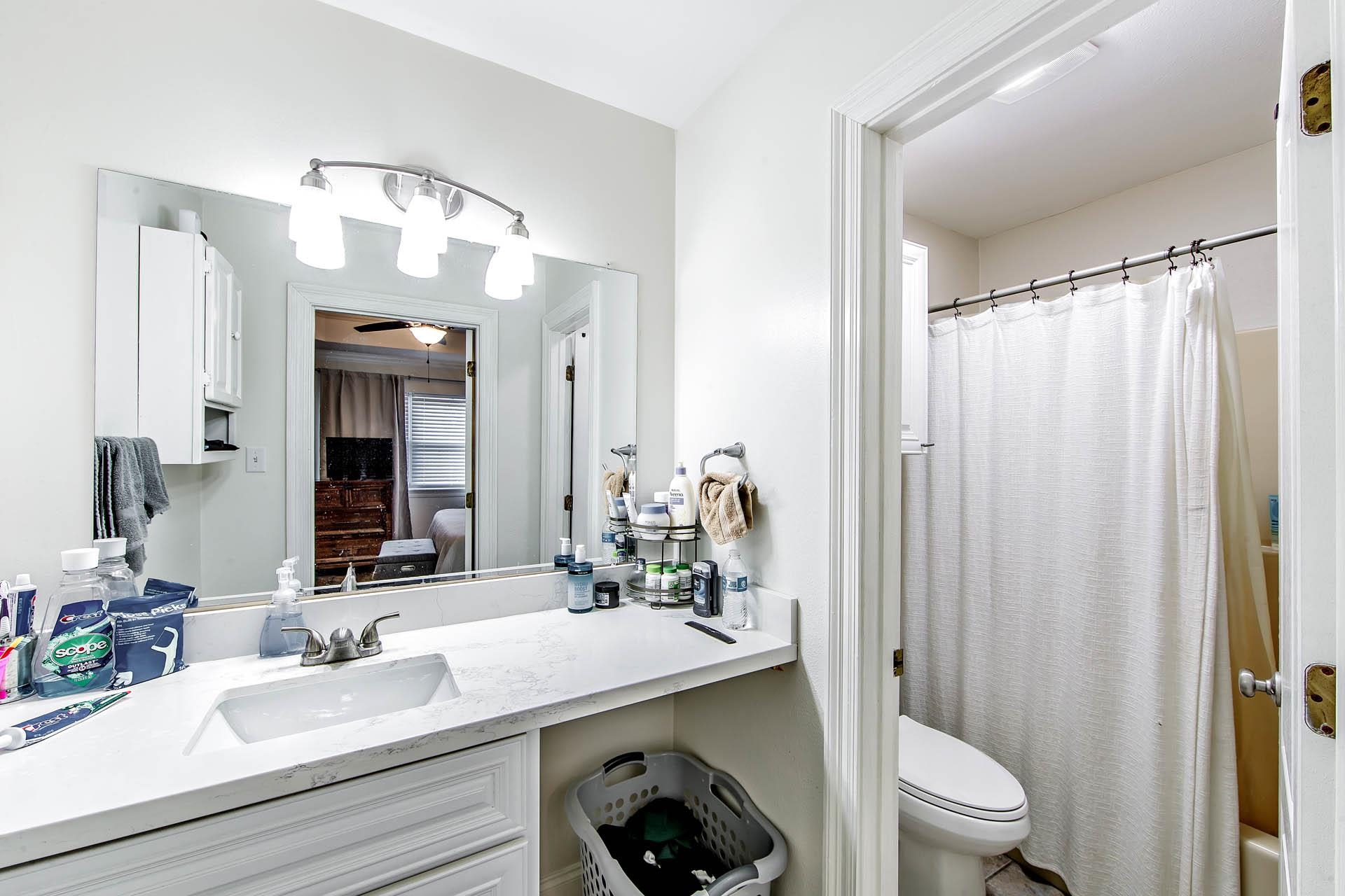 302 Lancaster Dr