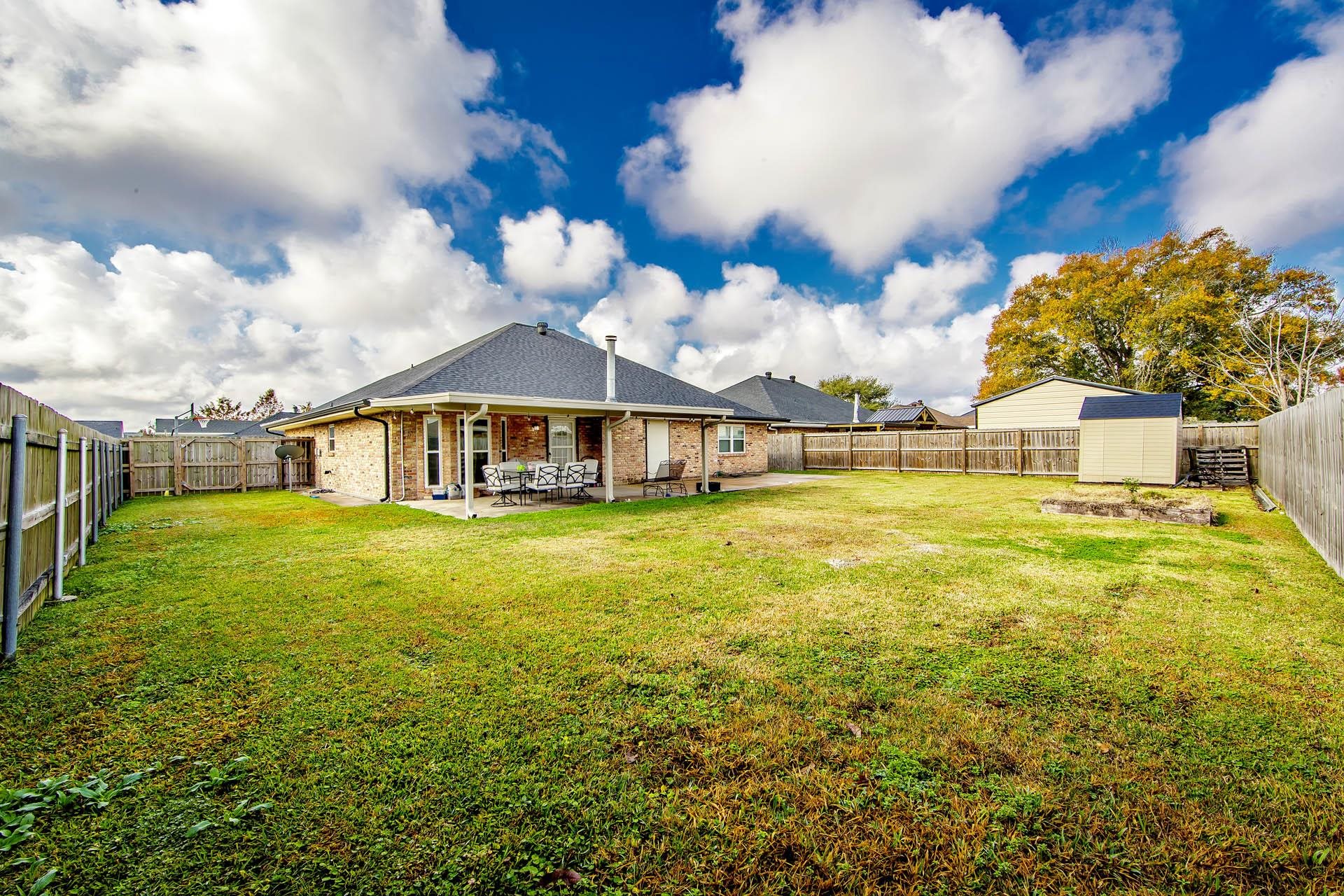 302 Lancaster Dr