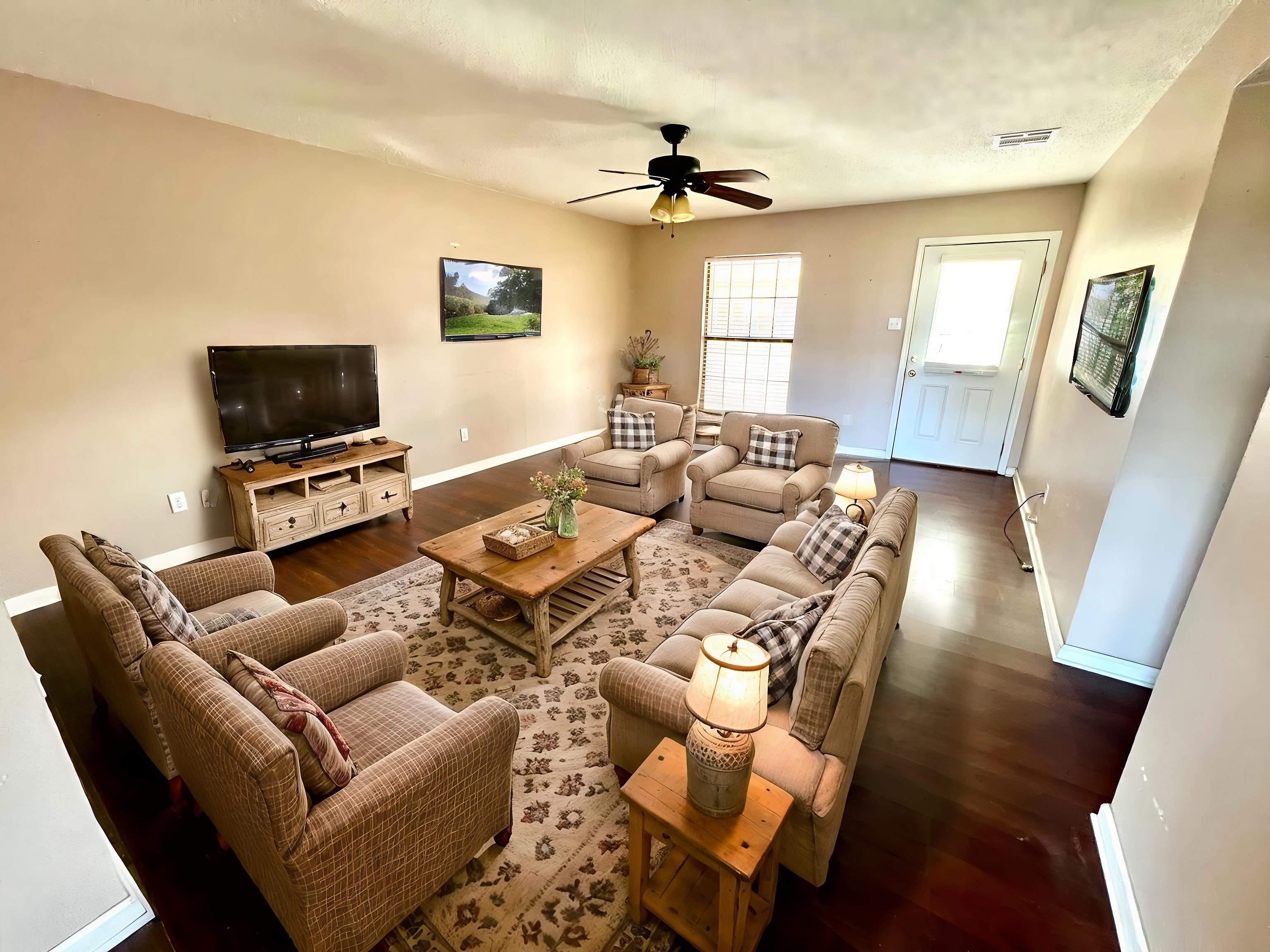 3625 Baker Dr