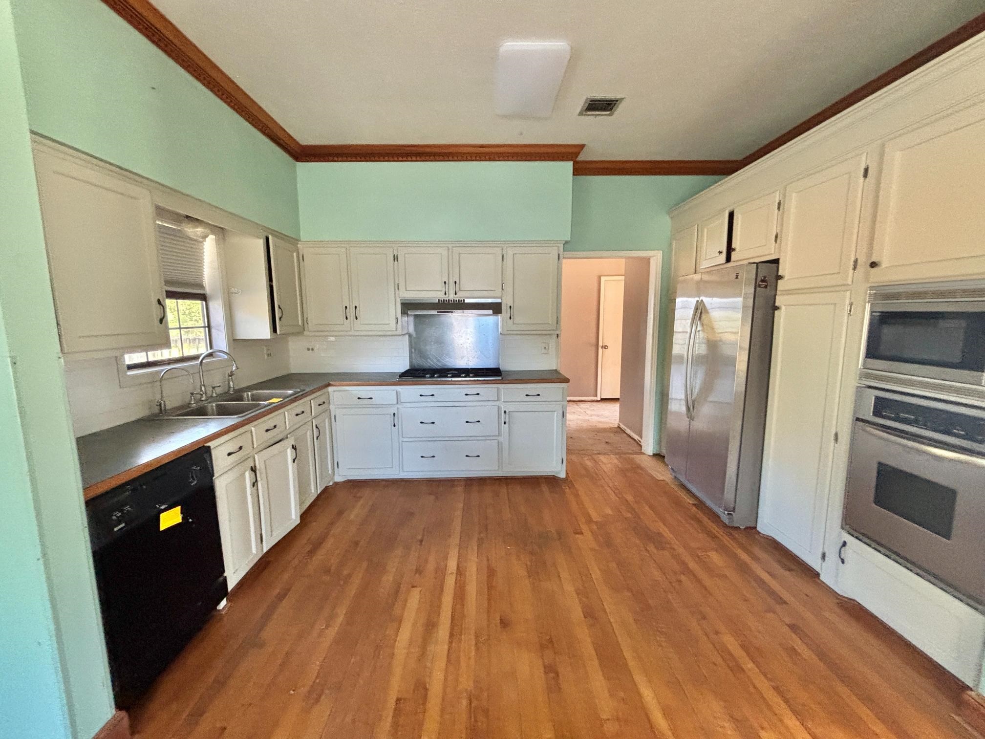 390 West 47th Street