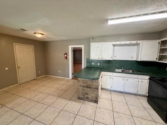11121 Cypress Dale Ave
