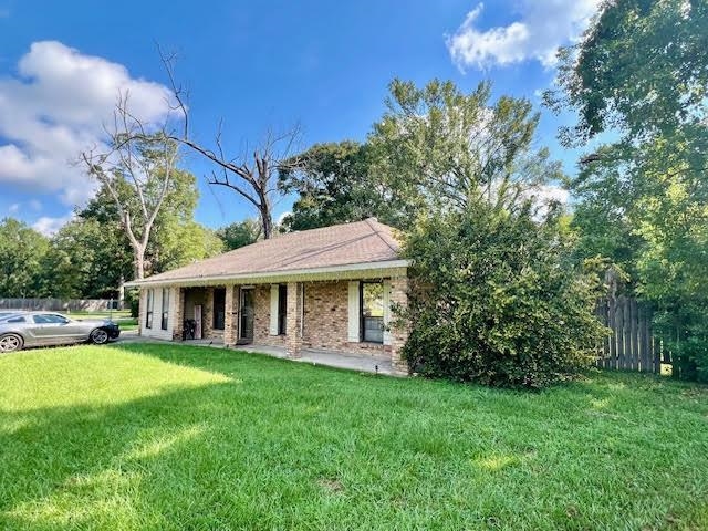 11988 Forest Oak Ct