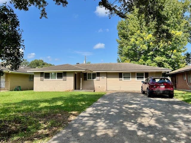 1123 Arcadia Dr