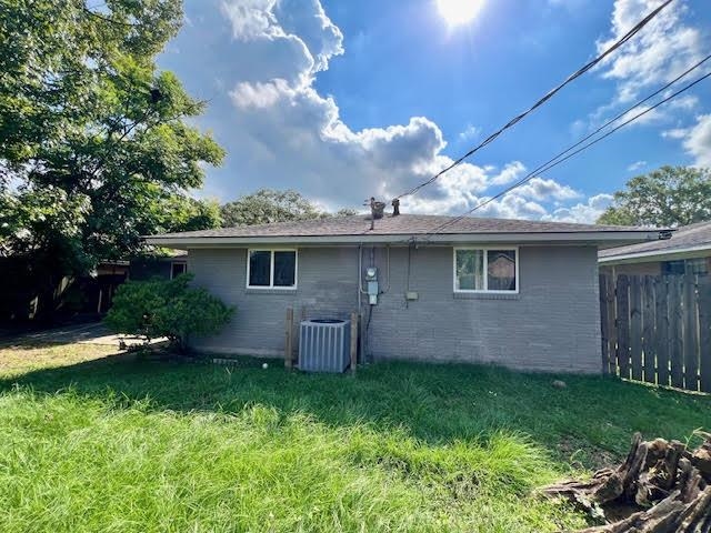 1123 Arcadia Dr