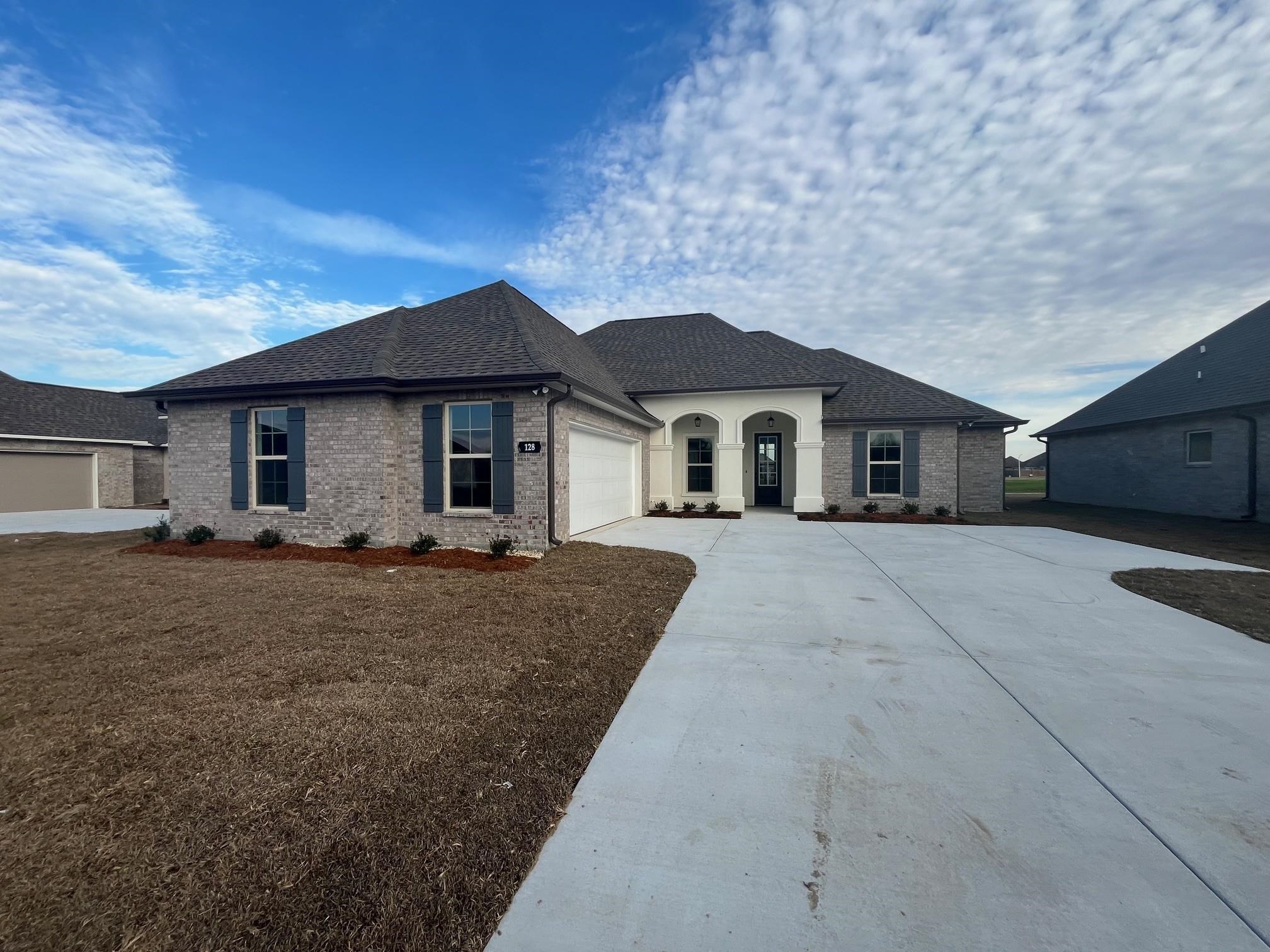 128 Spring Grove Loop