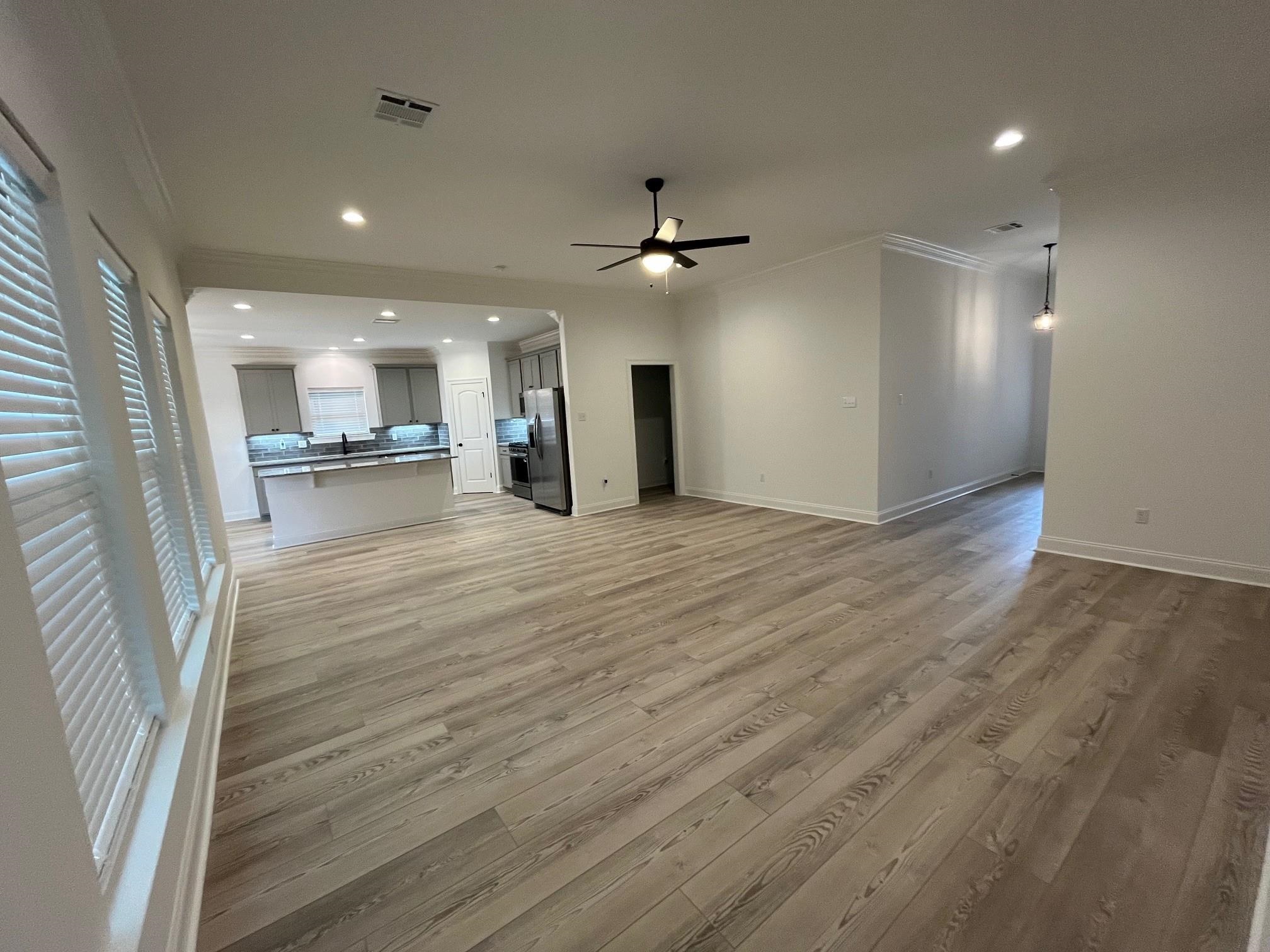 122 Spring Grove Loop