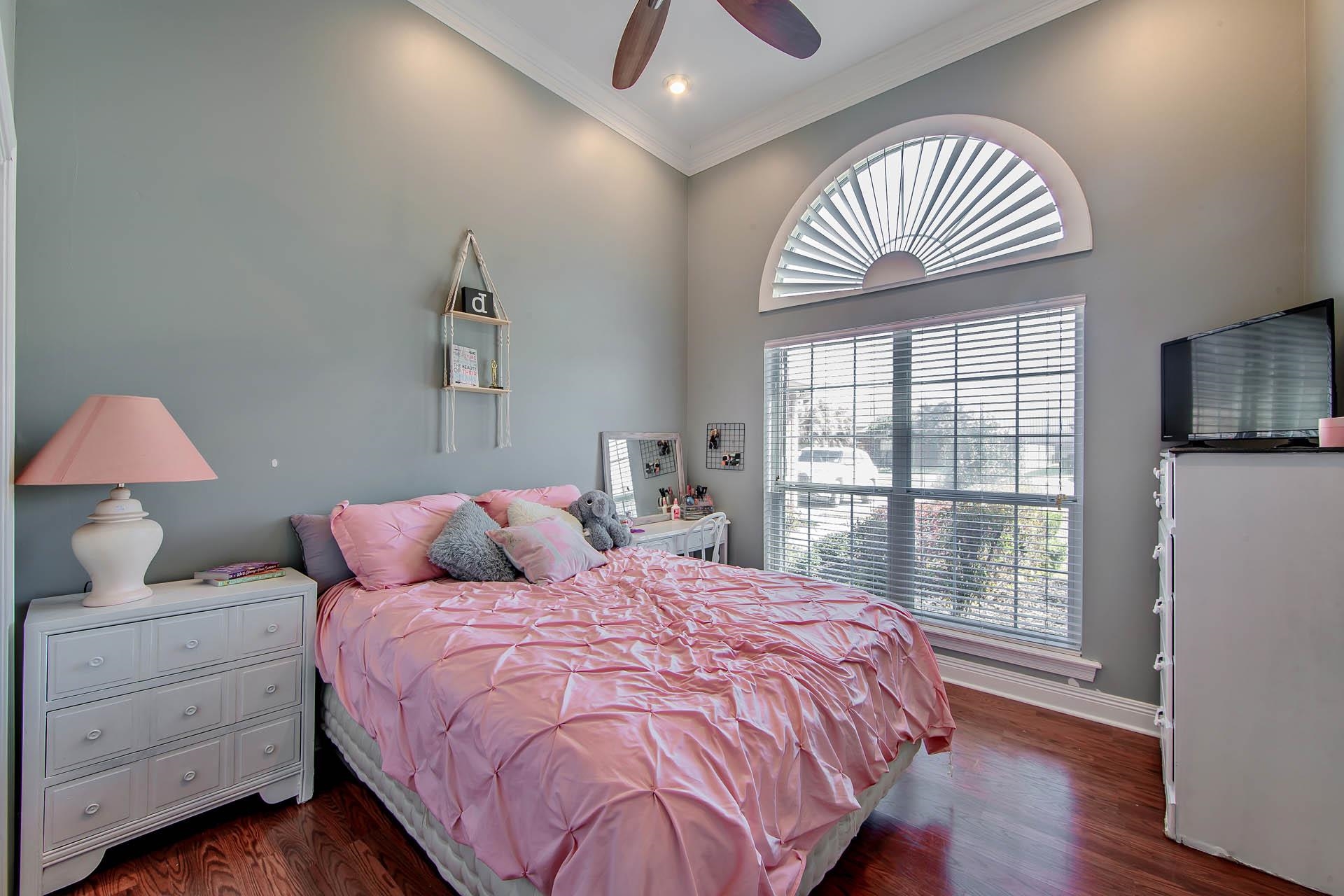 182 Lansdown Drive