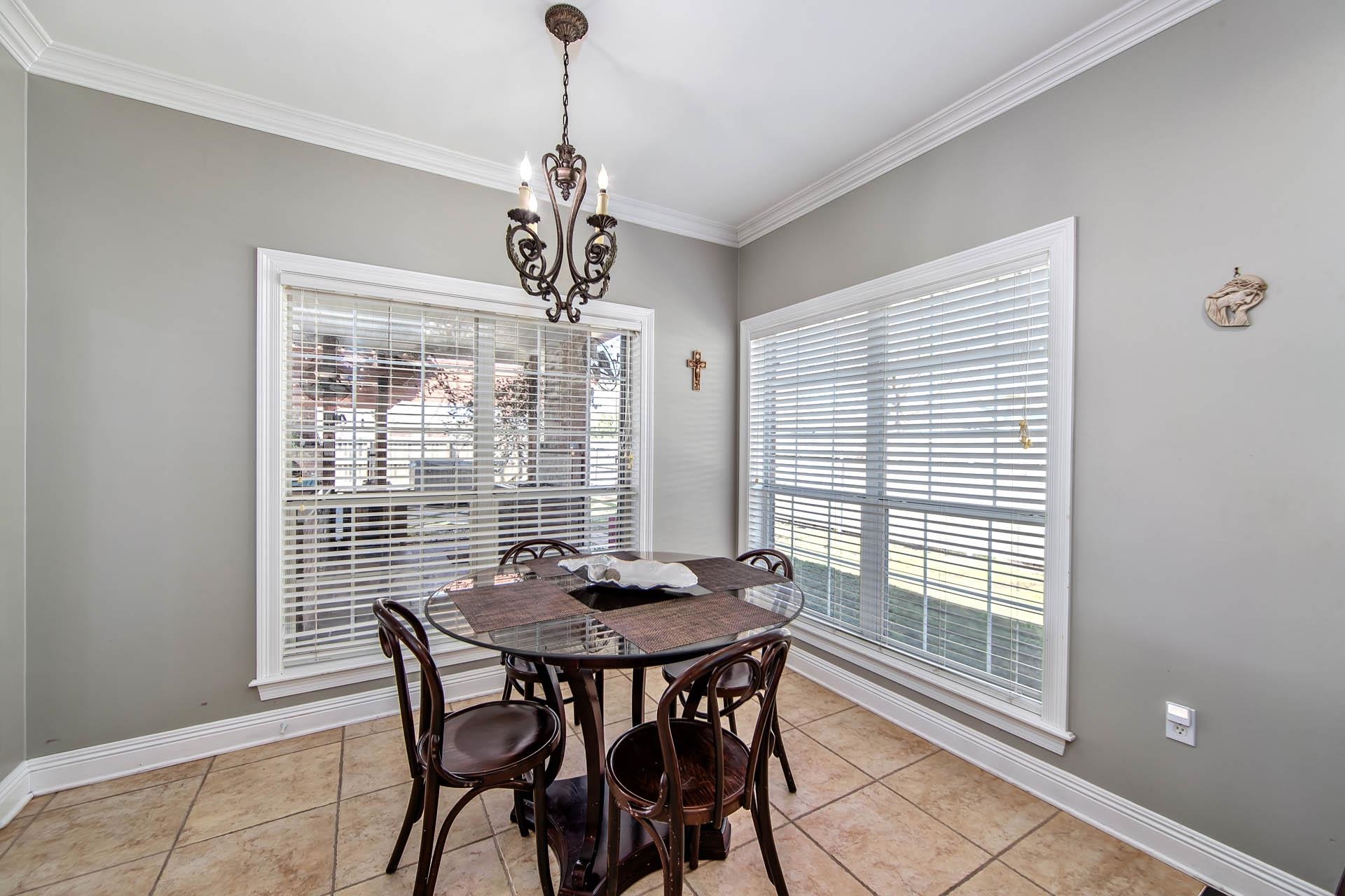 182 Lansdown Drive