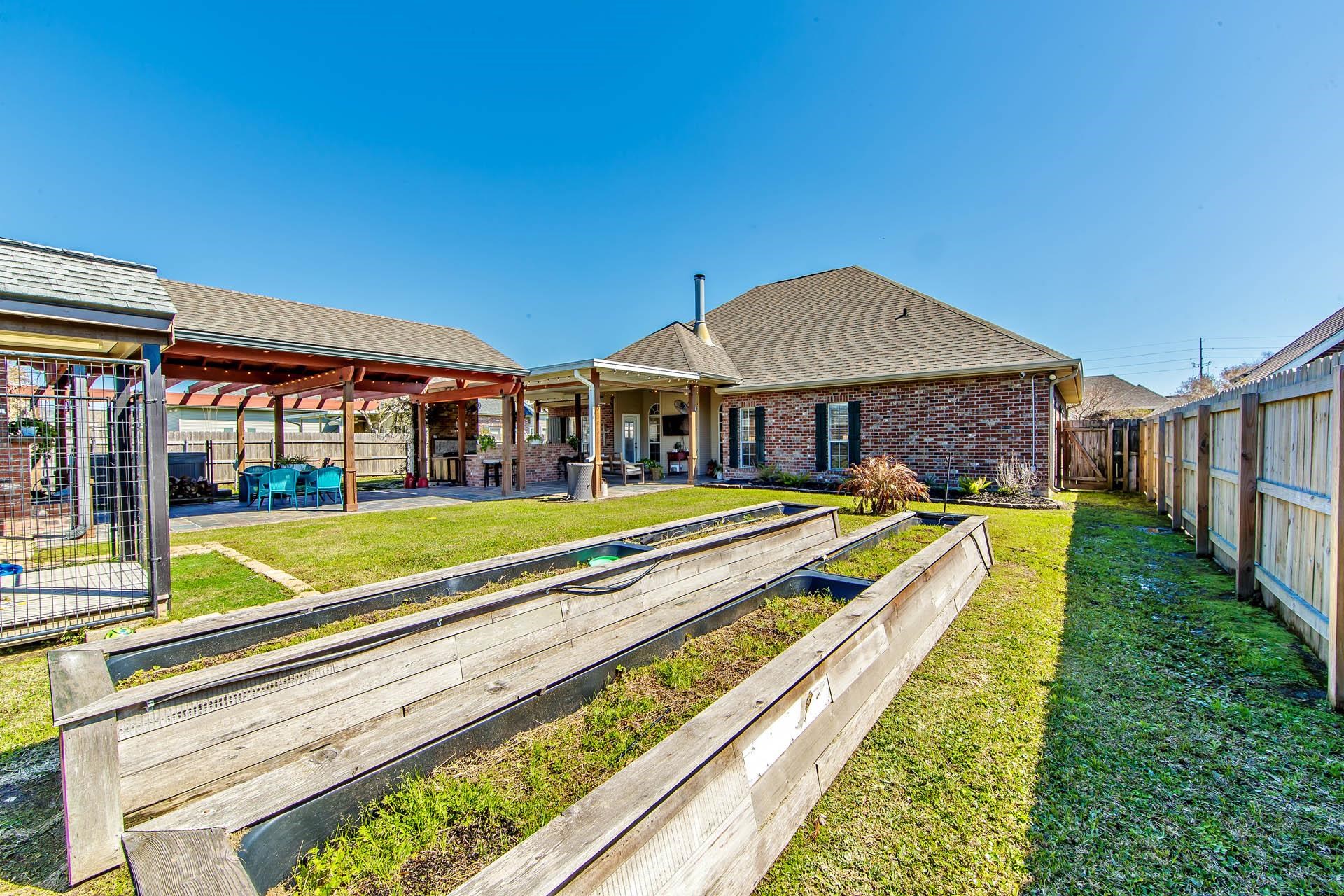 182 Lansdown Drive