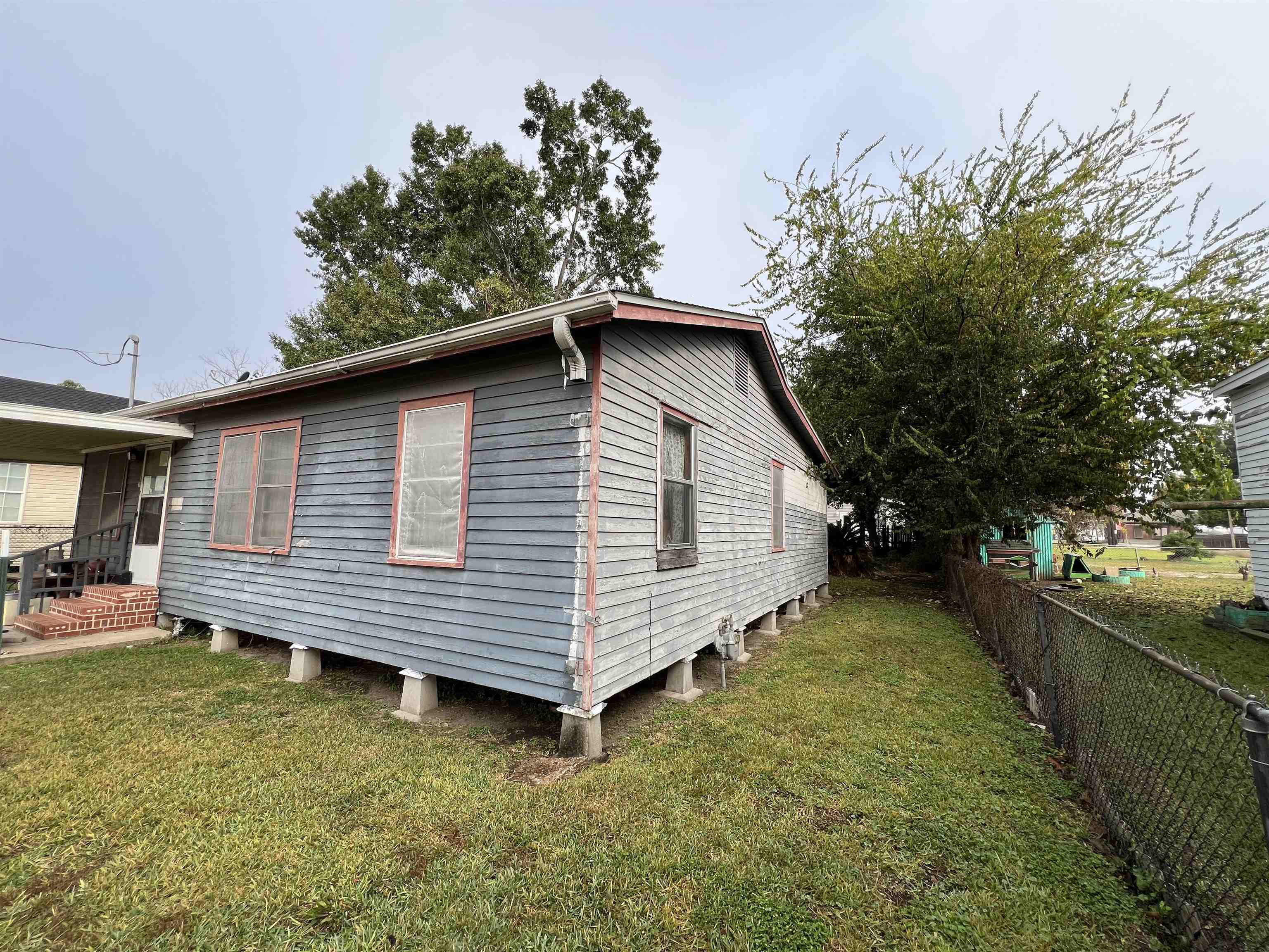 517 Point St