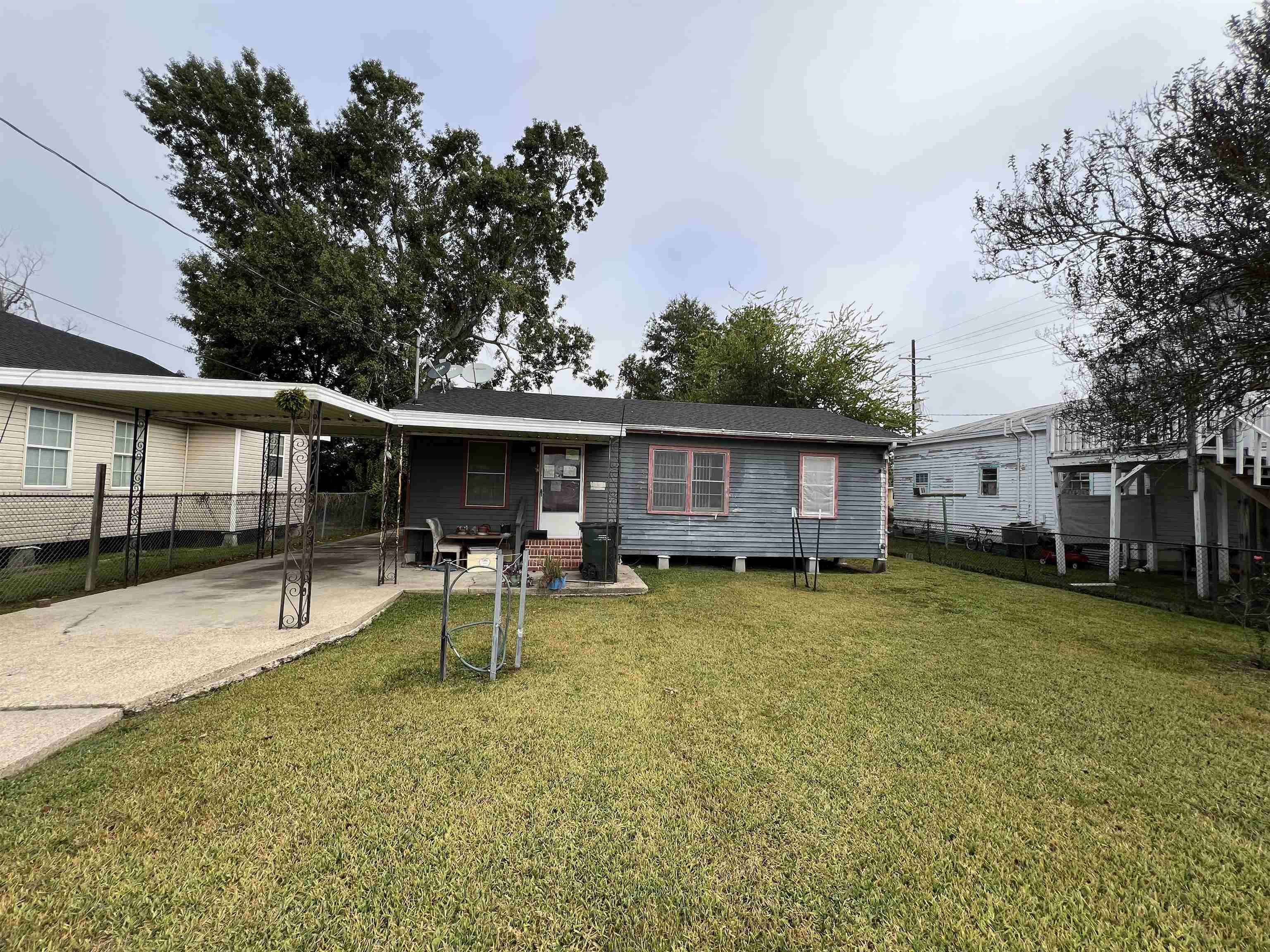 517 Point St