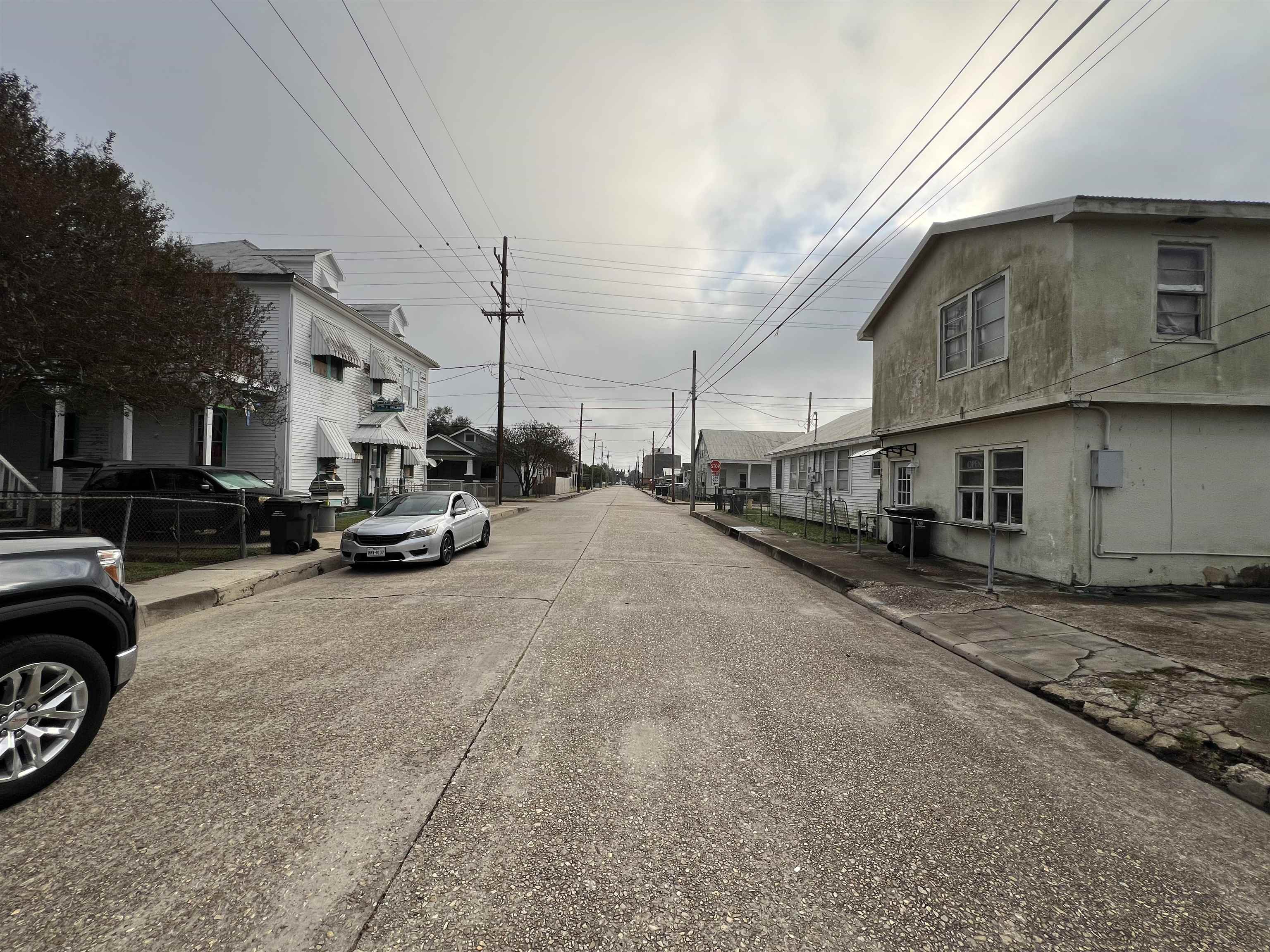 517 Point St