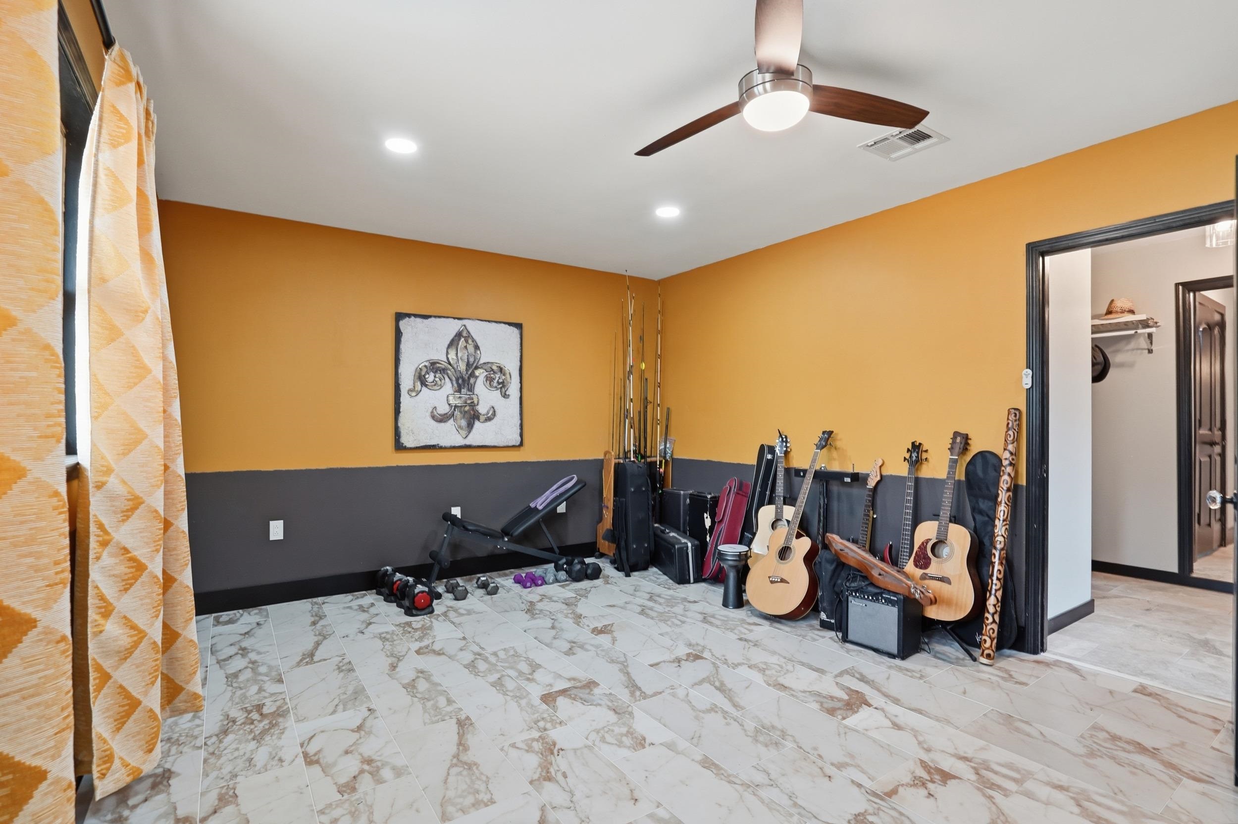 307 Wayside Dr