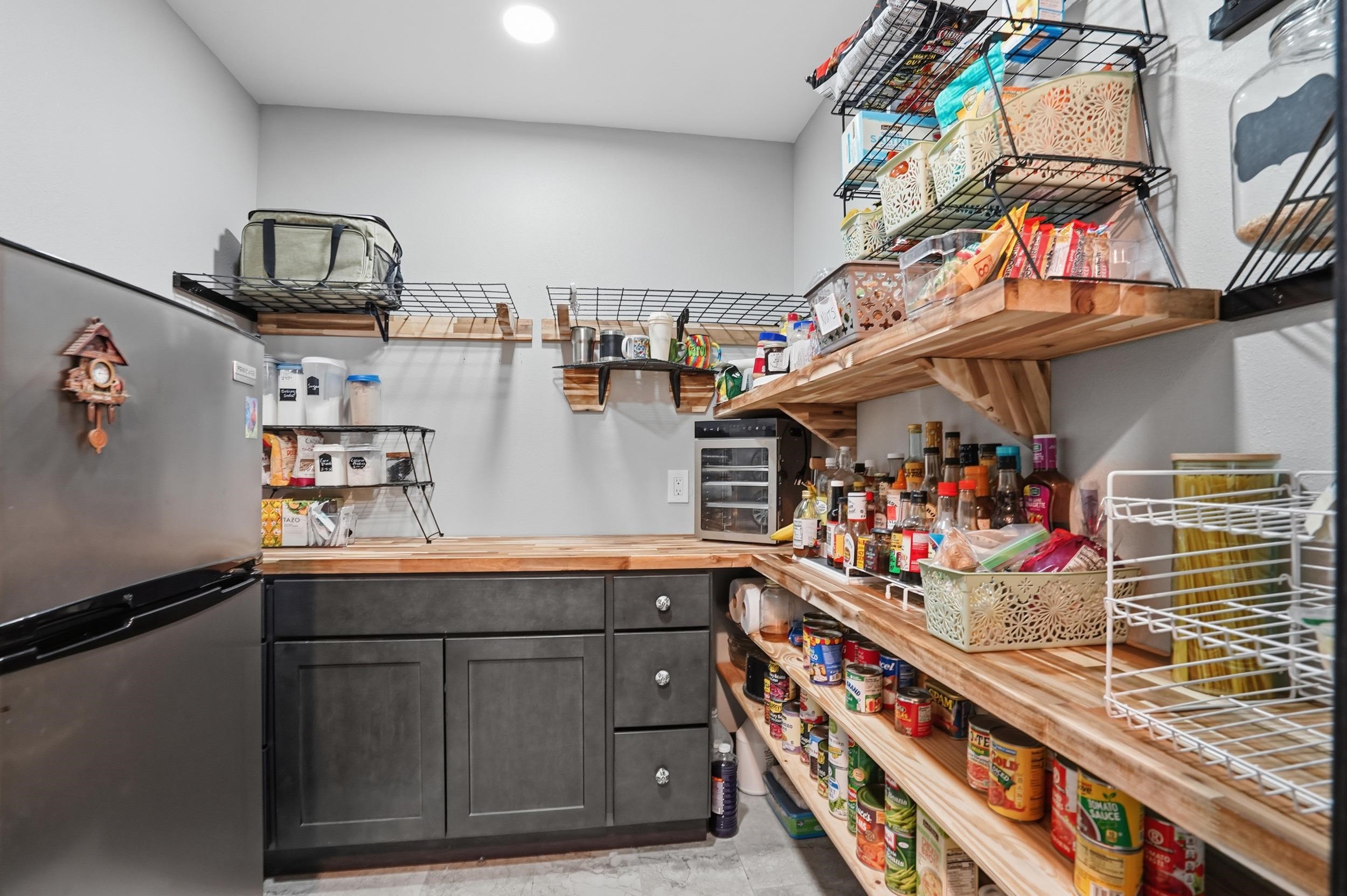 307 Wayside Dr
