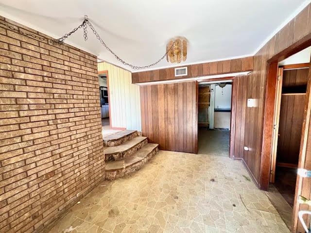 203 Donald Dr