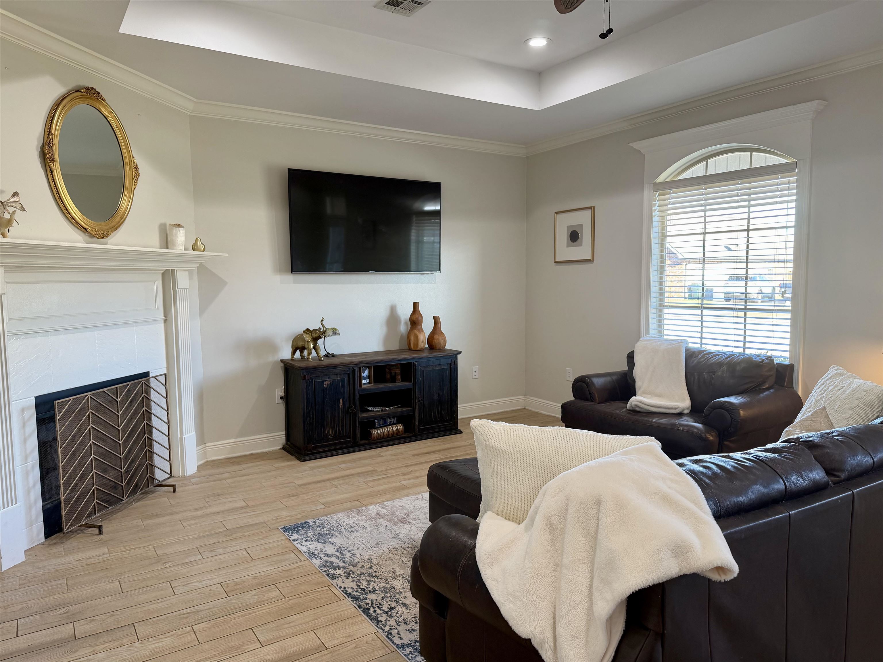 306 Inglewood Way