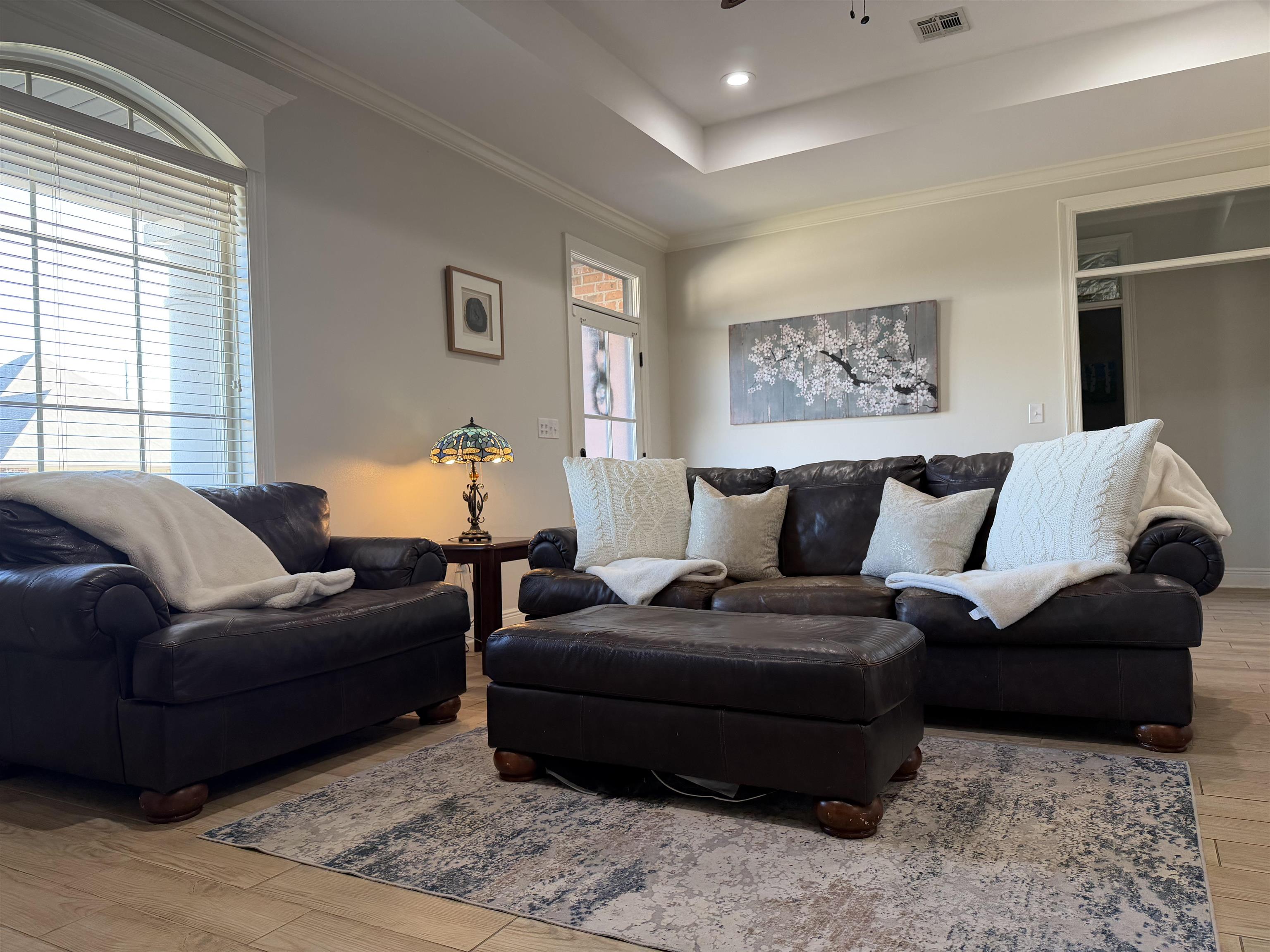 306 Inglewood Way