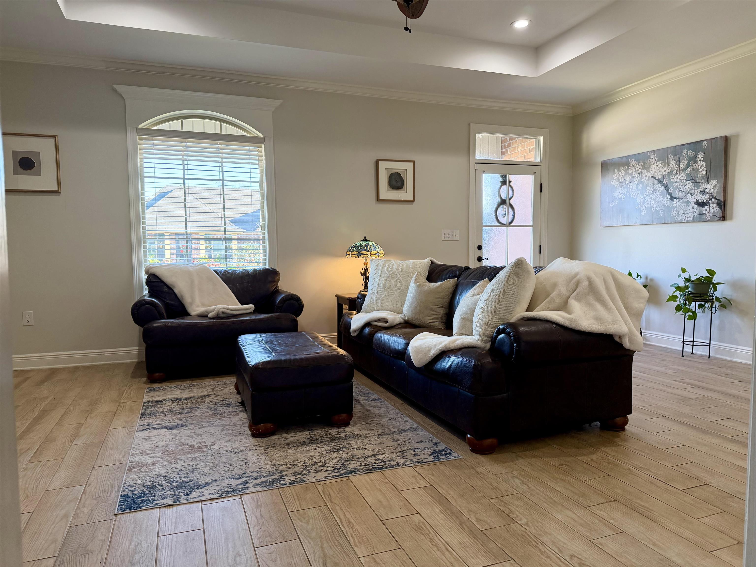 306 Inglewood Way