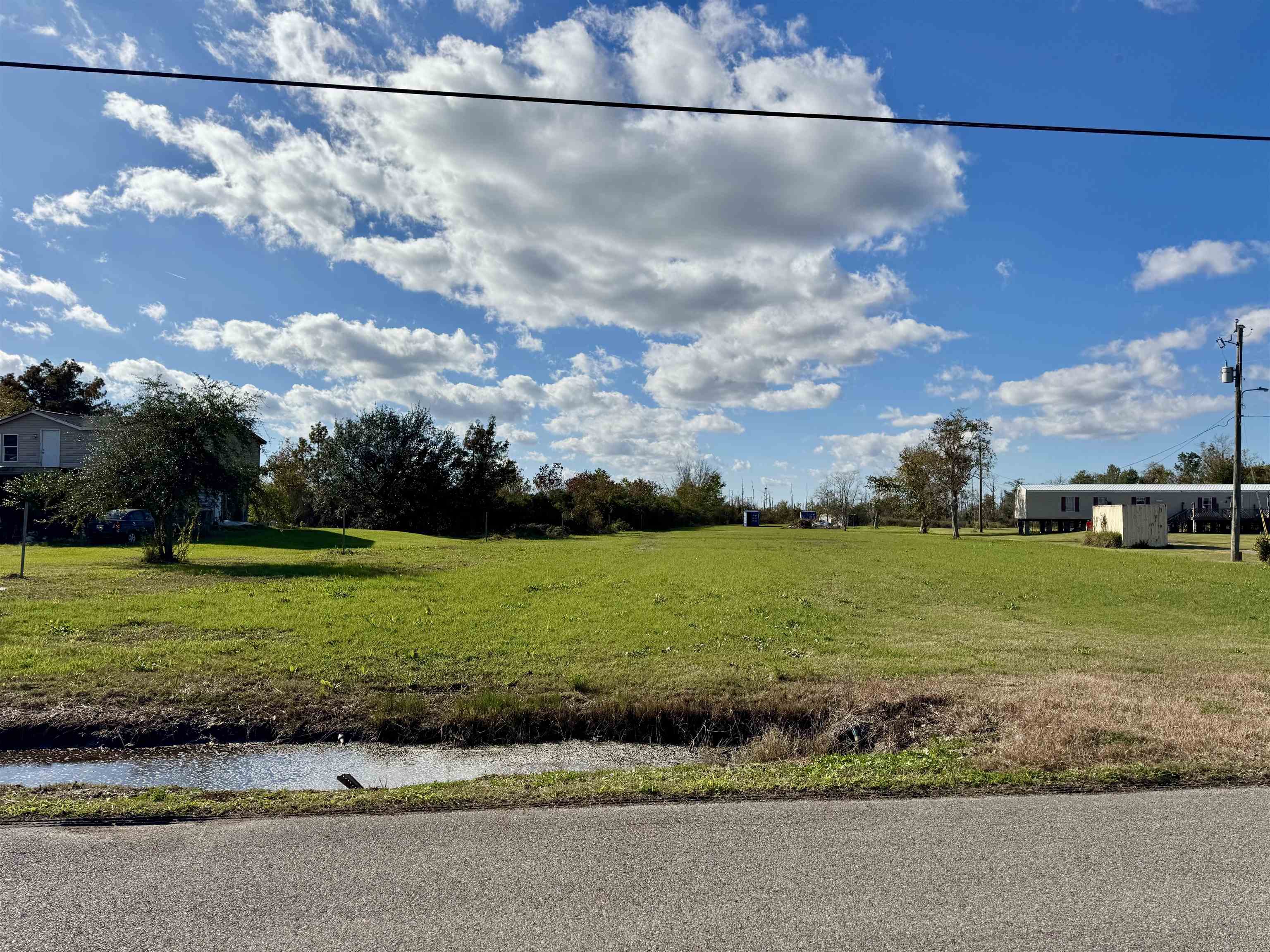 5880 Shrimpers Row