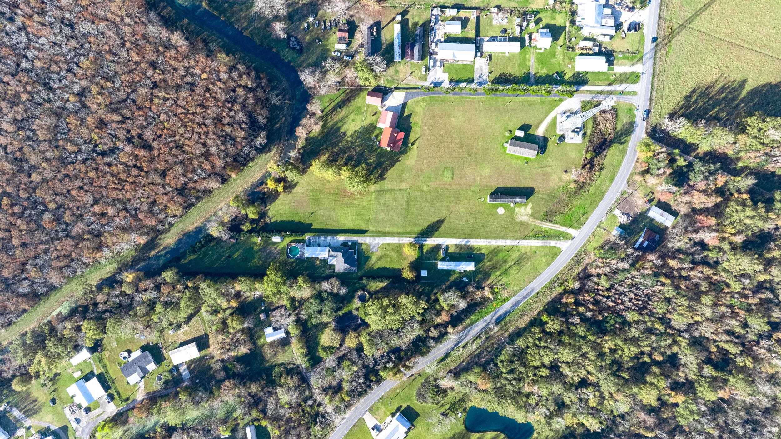 1582 Highway 307