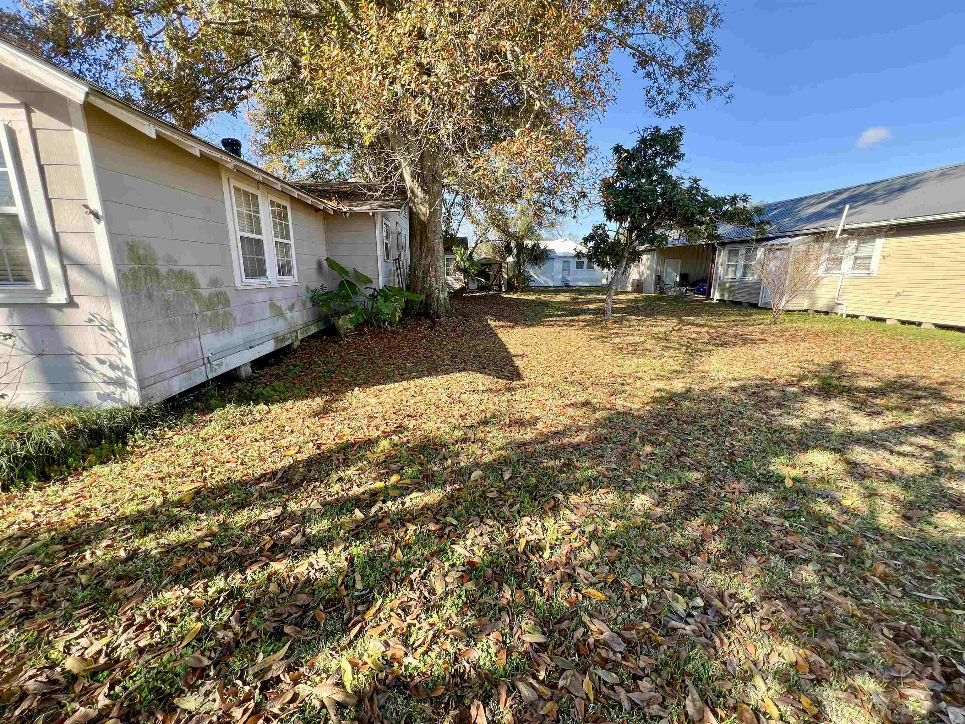 129 Pecan St