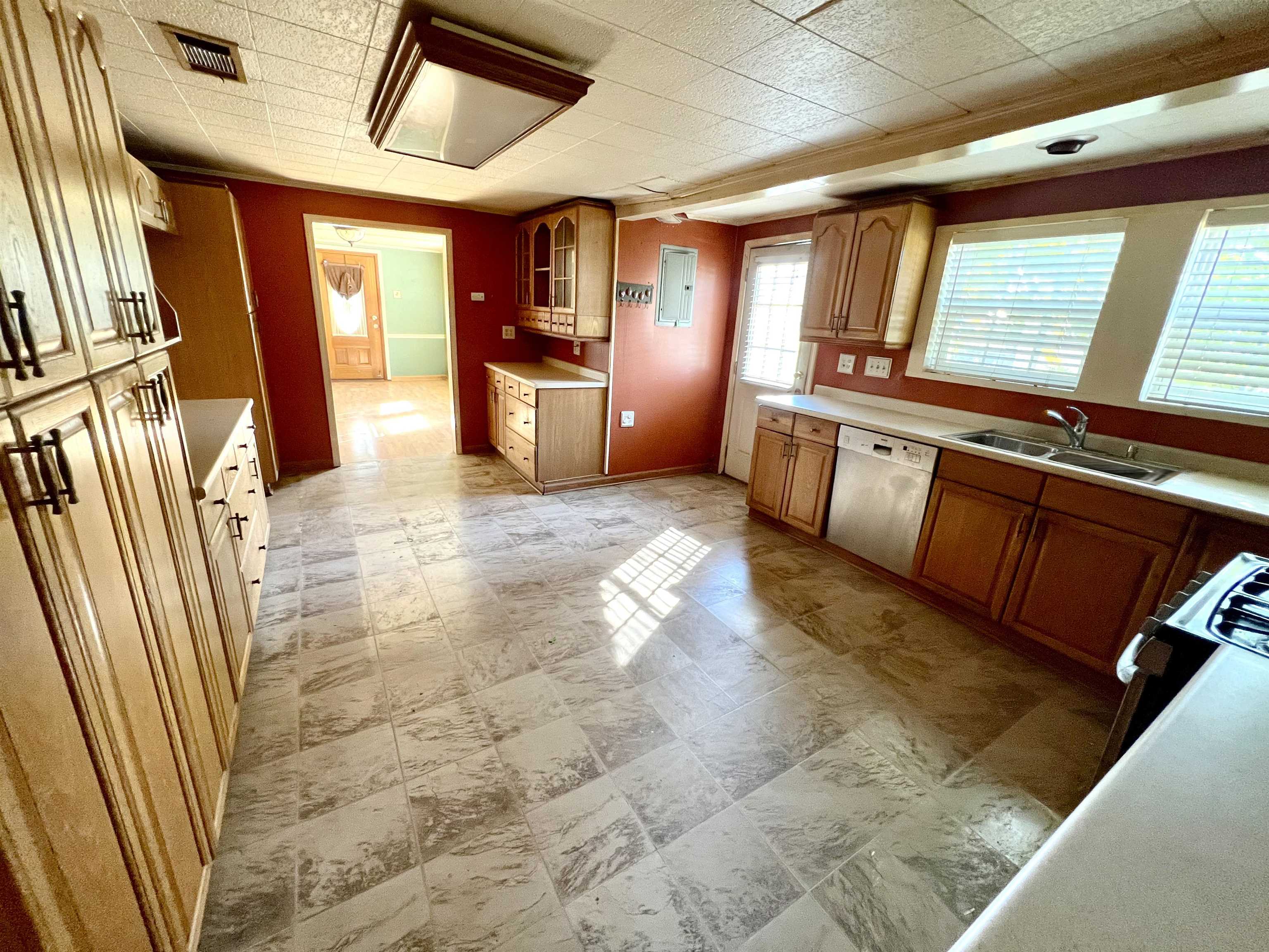 129 Pecan St