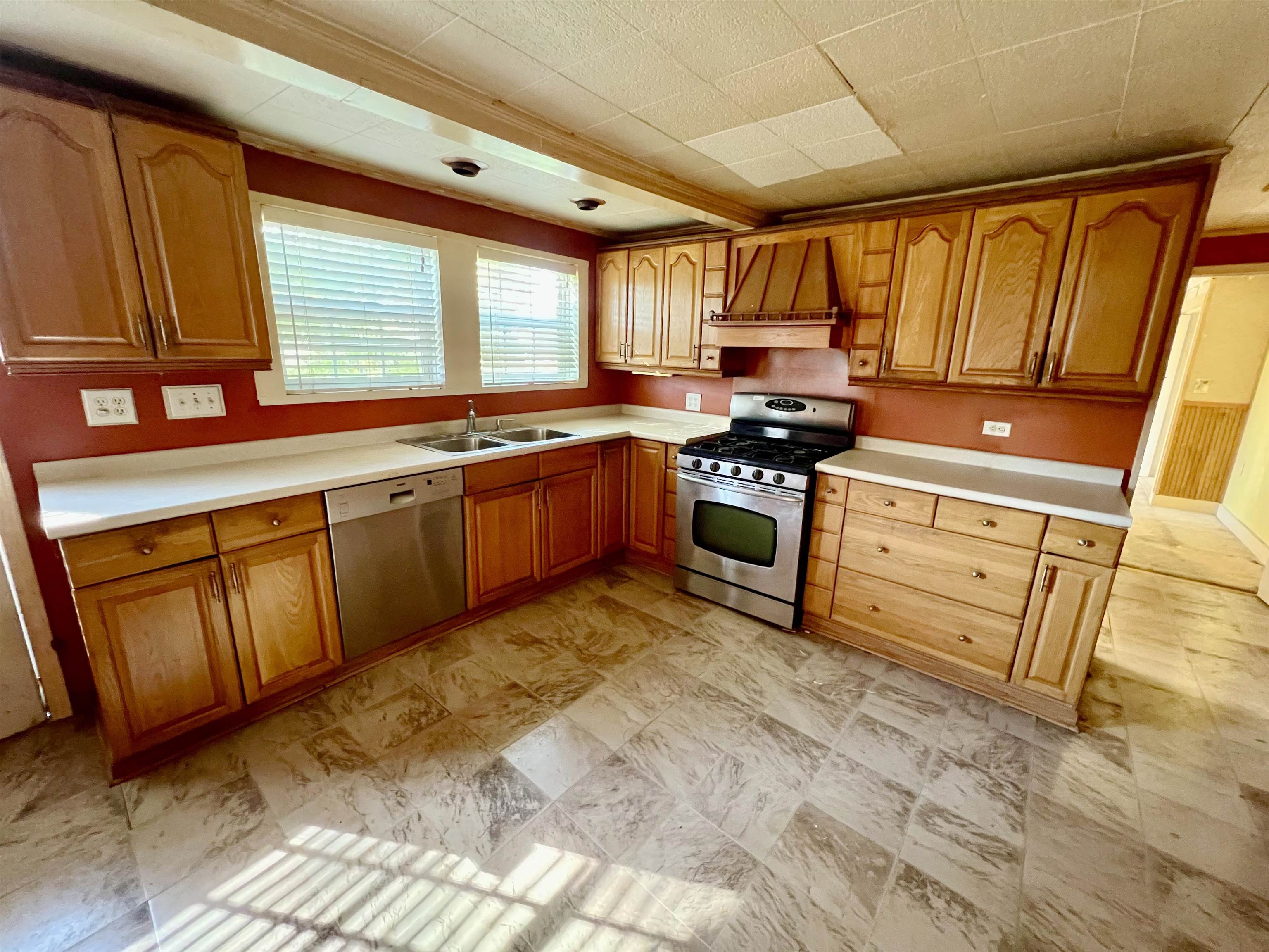 129 Pecan St