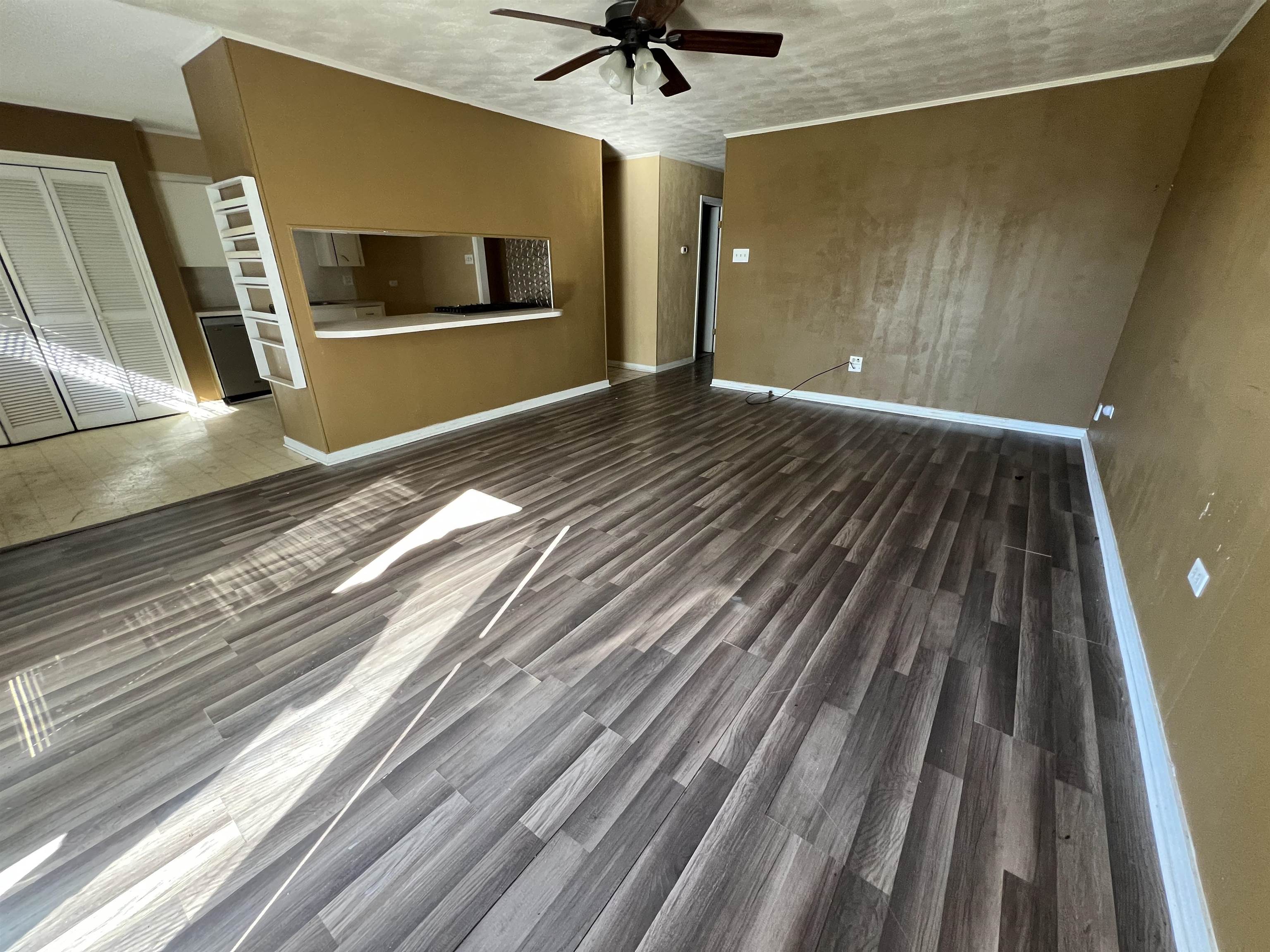 2204 Acadian Dr