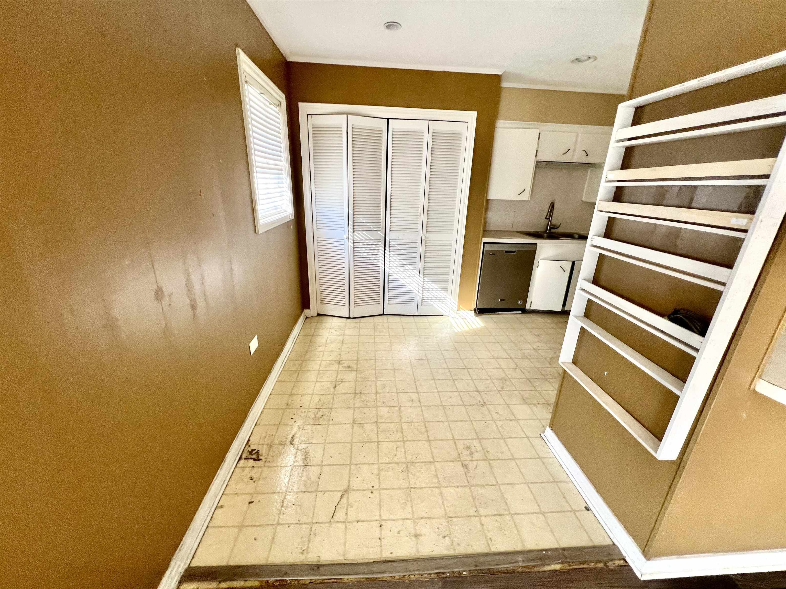 2204 Acadian Dr