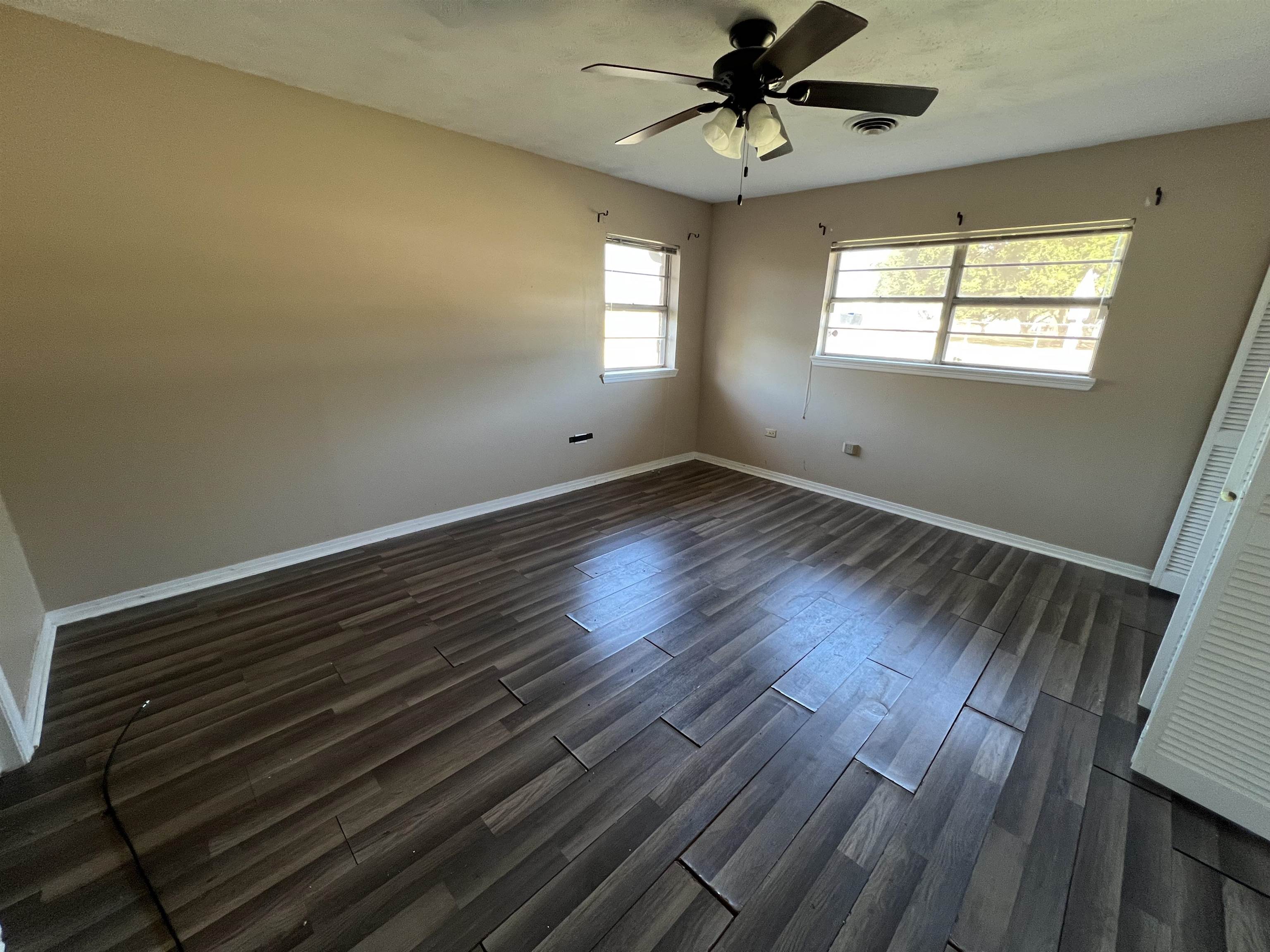 2204 Acadian Dr