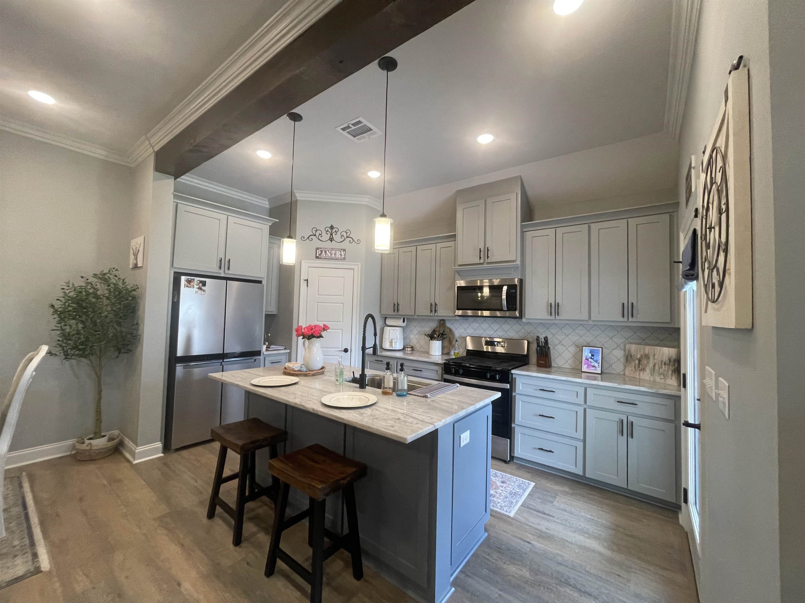 114 Rue Wyatt Philip