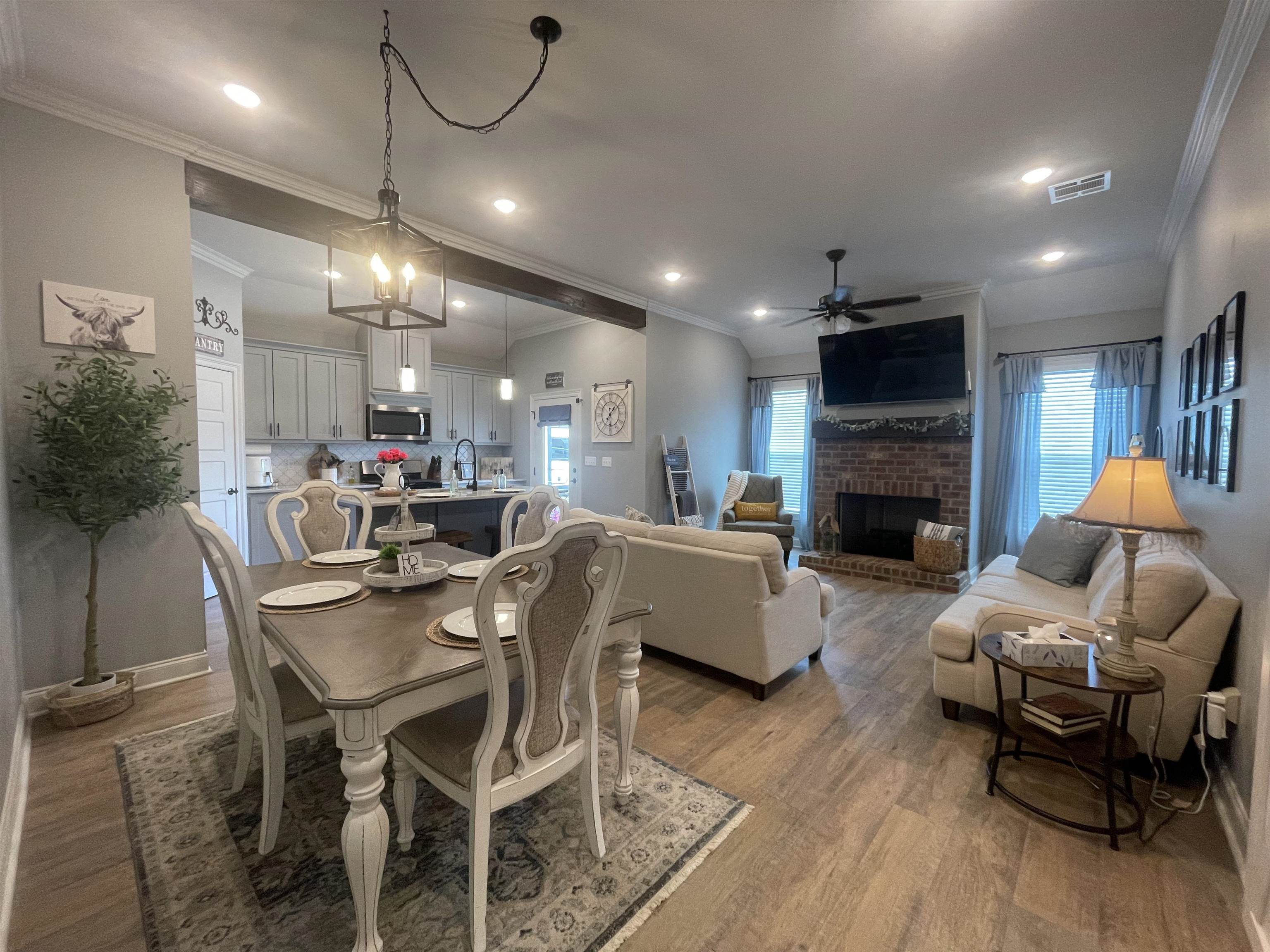 114 Rue Wyatt Philip