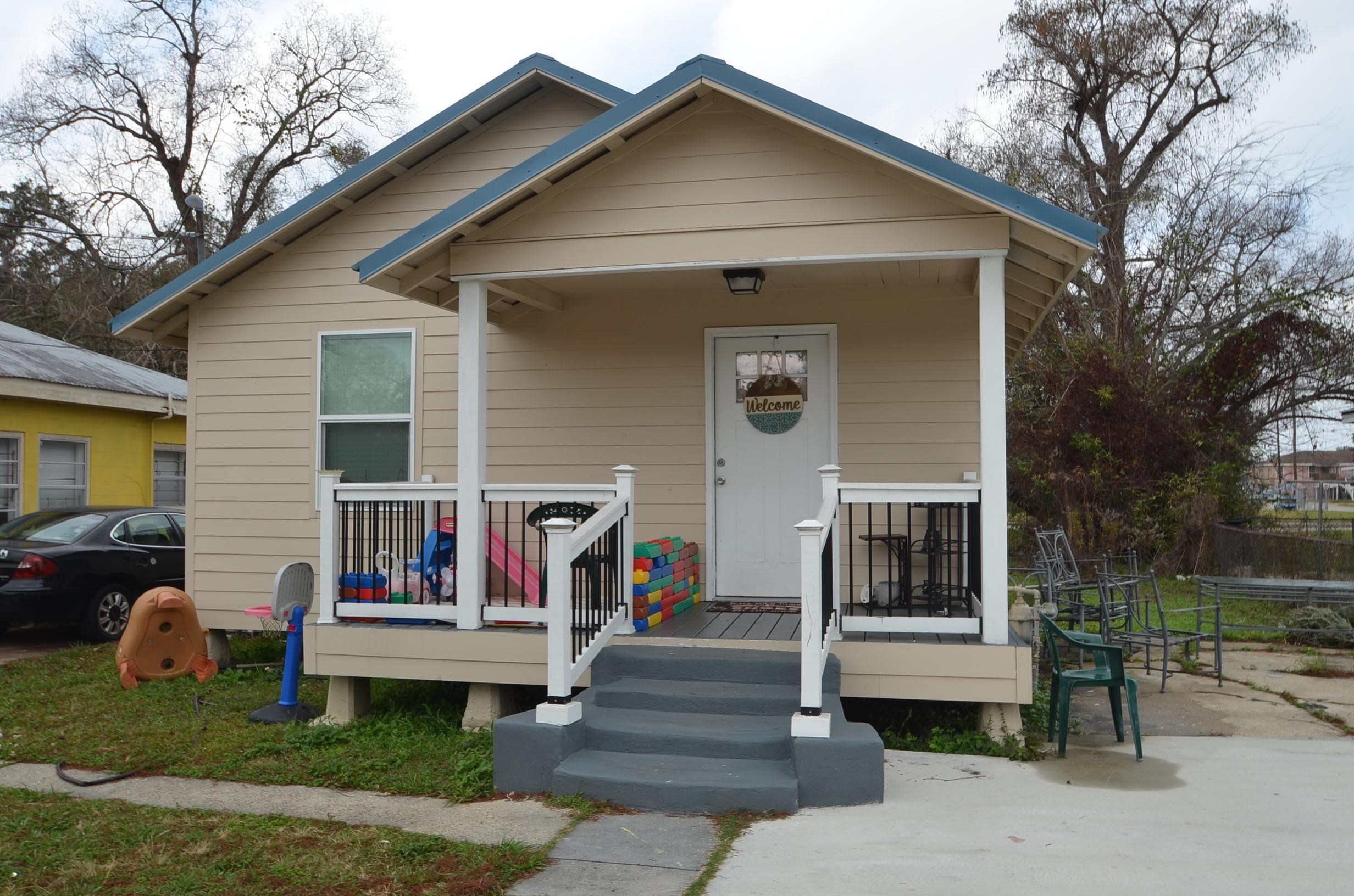 1108 Goode St