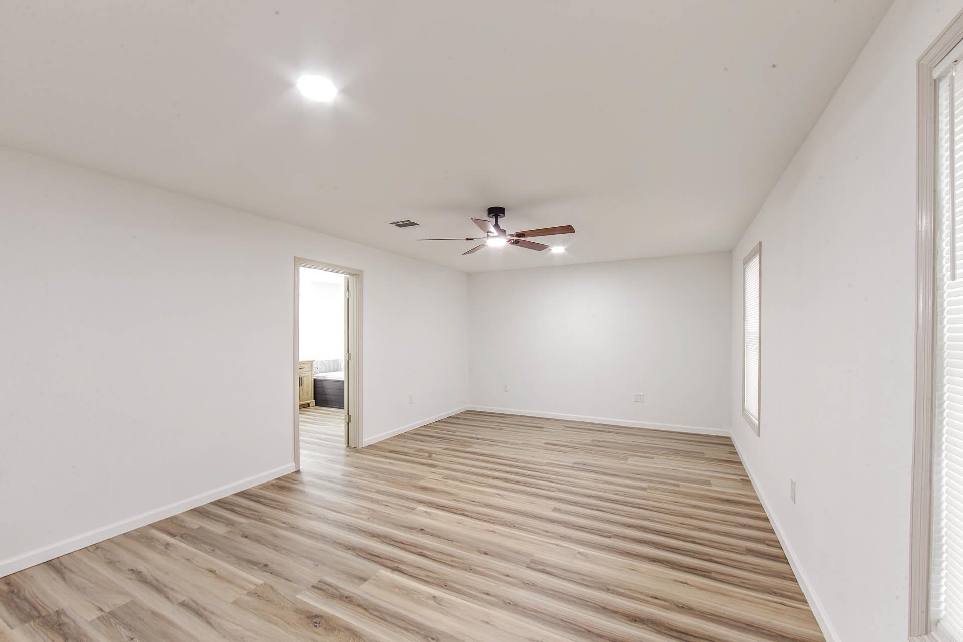 208 Sophie St