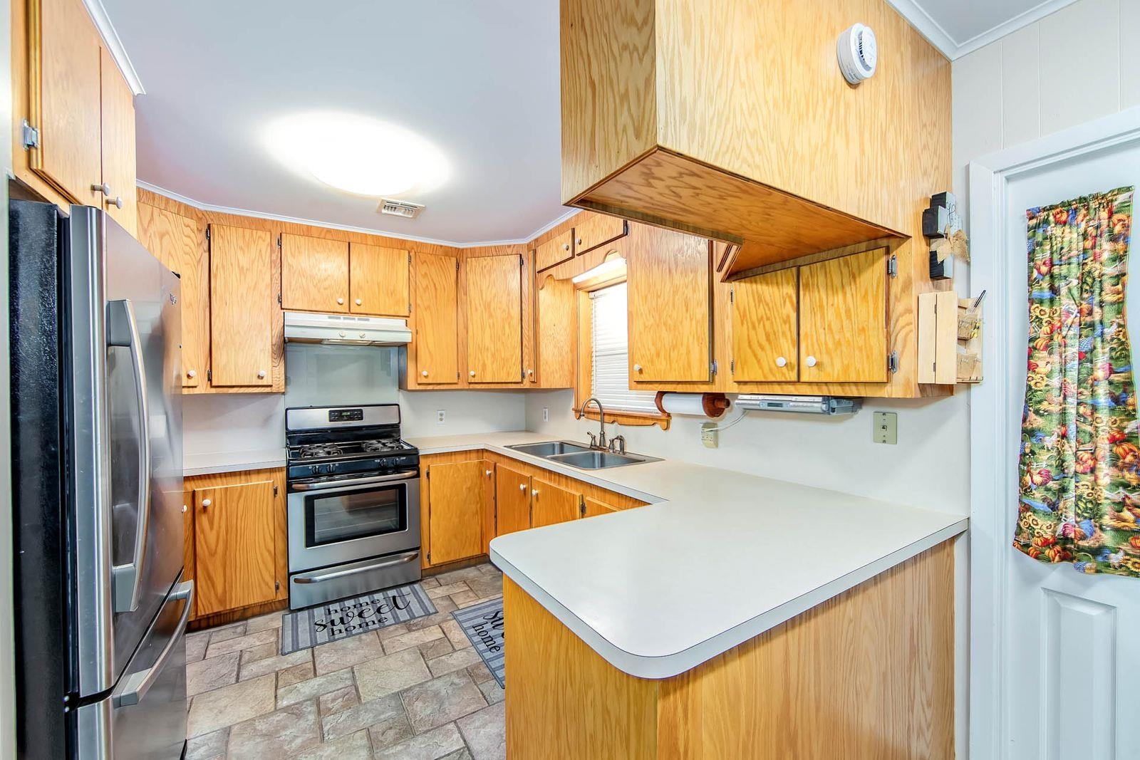 303 Swan Ave