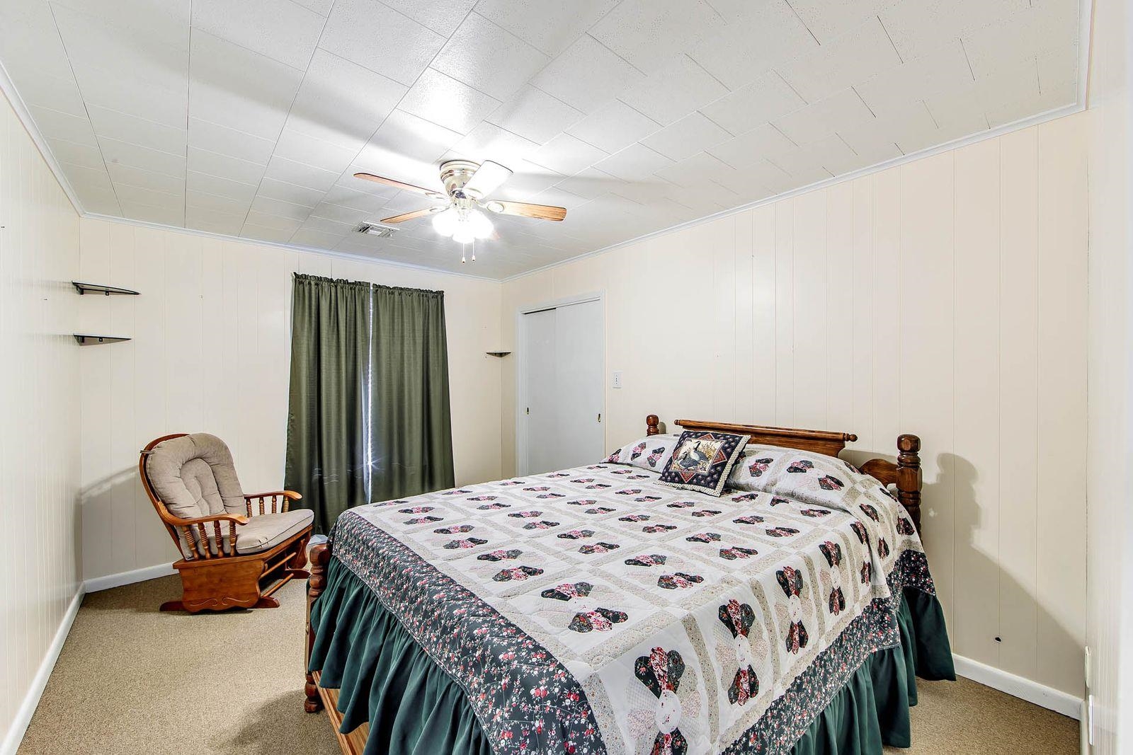 303 Swan Ave