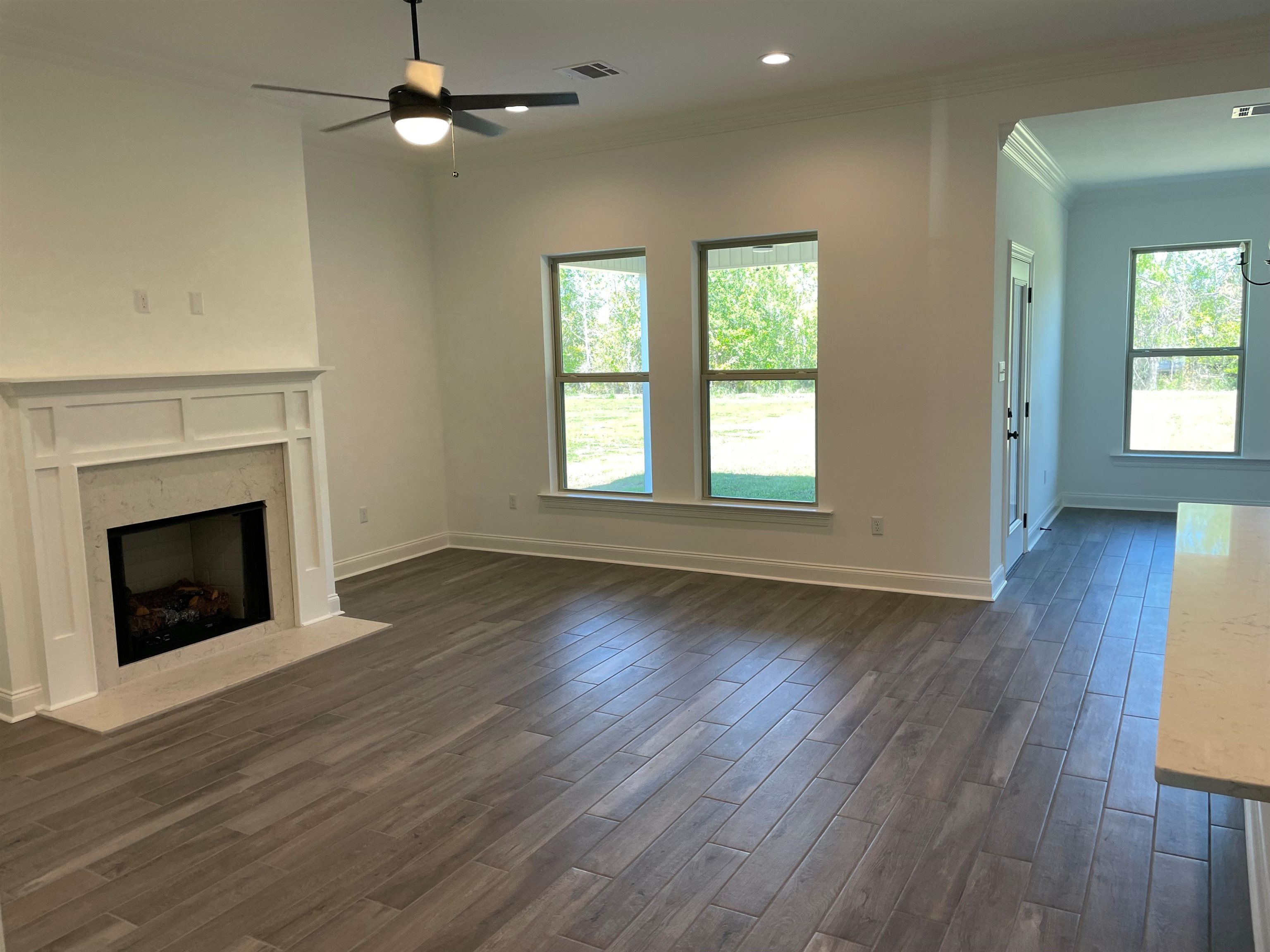 383 Rue Evangeline