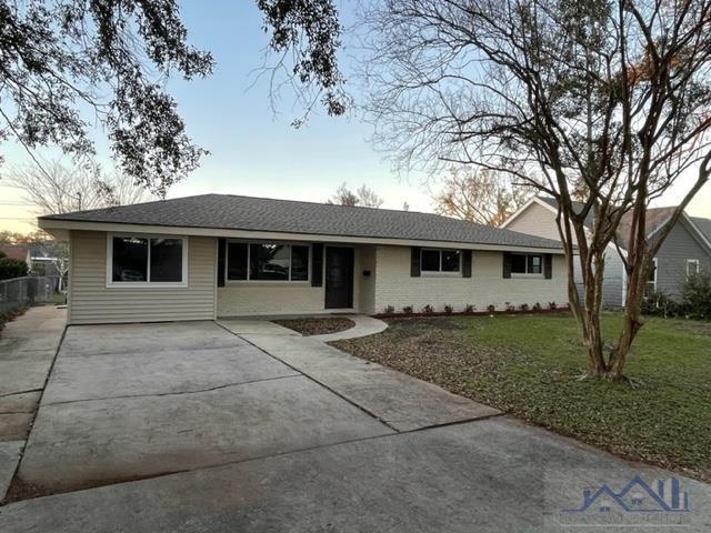 601 Broadmoor Ave