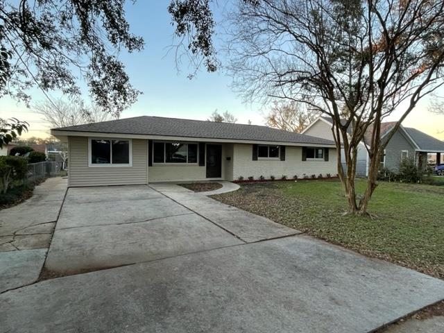 601 Broadmoor Ave