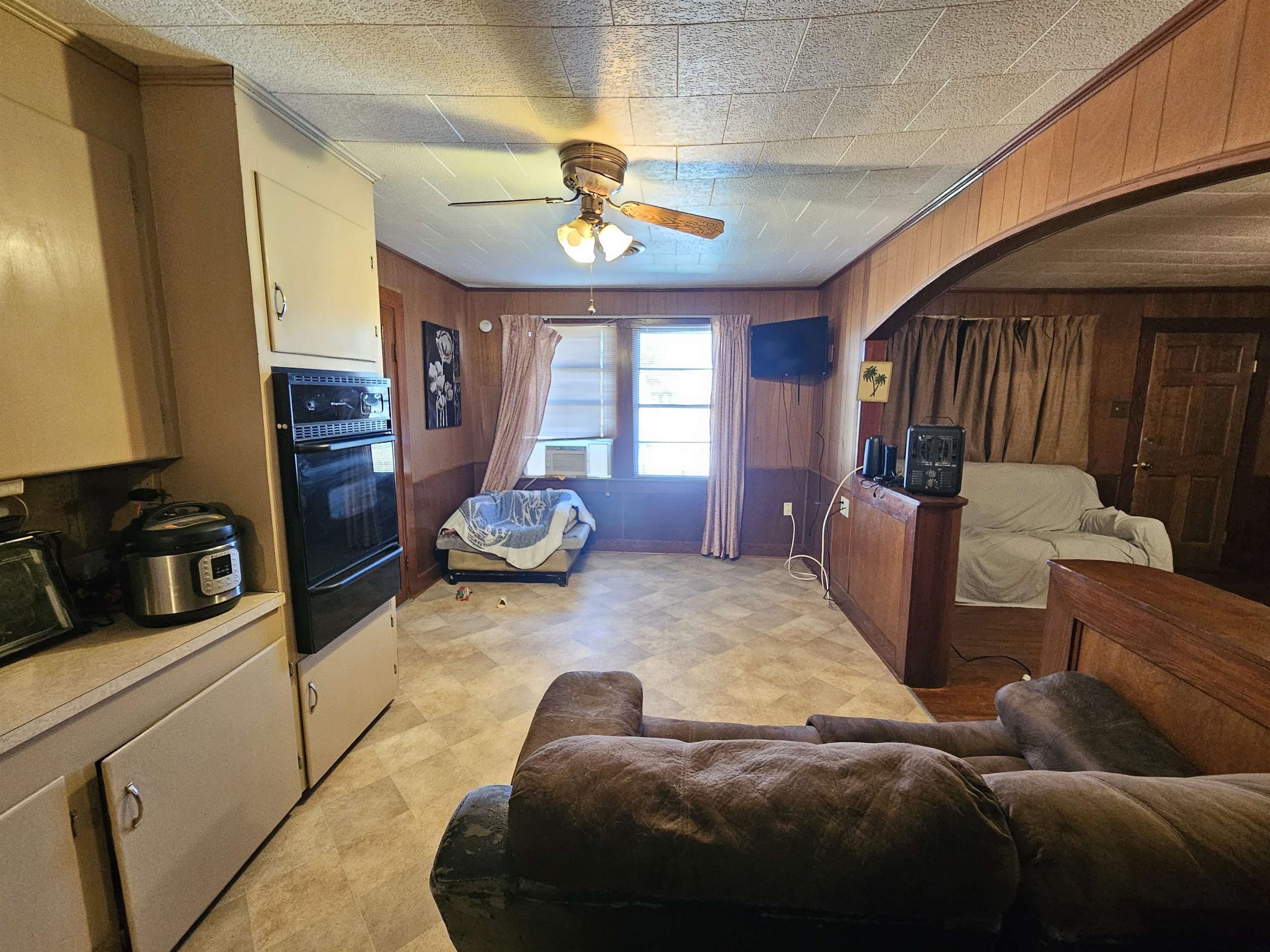 1762 Highway 665