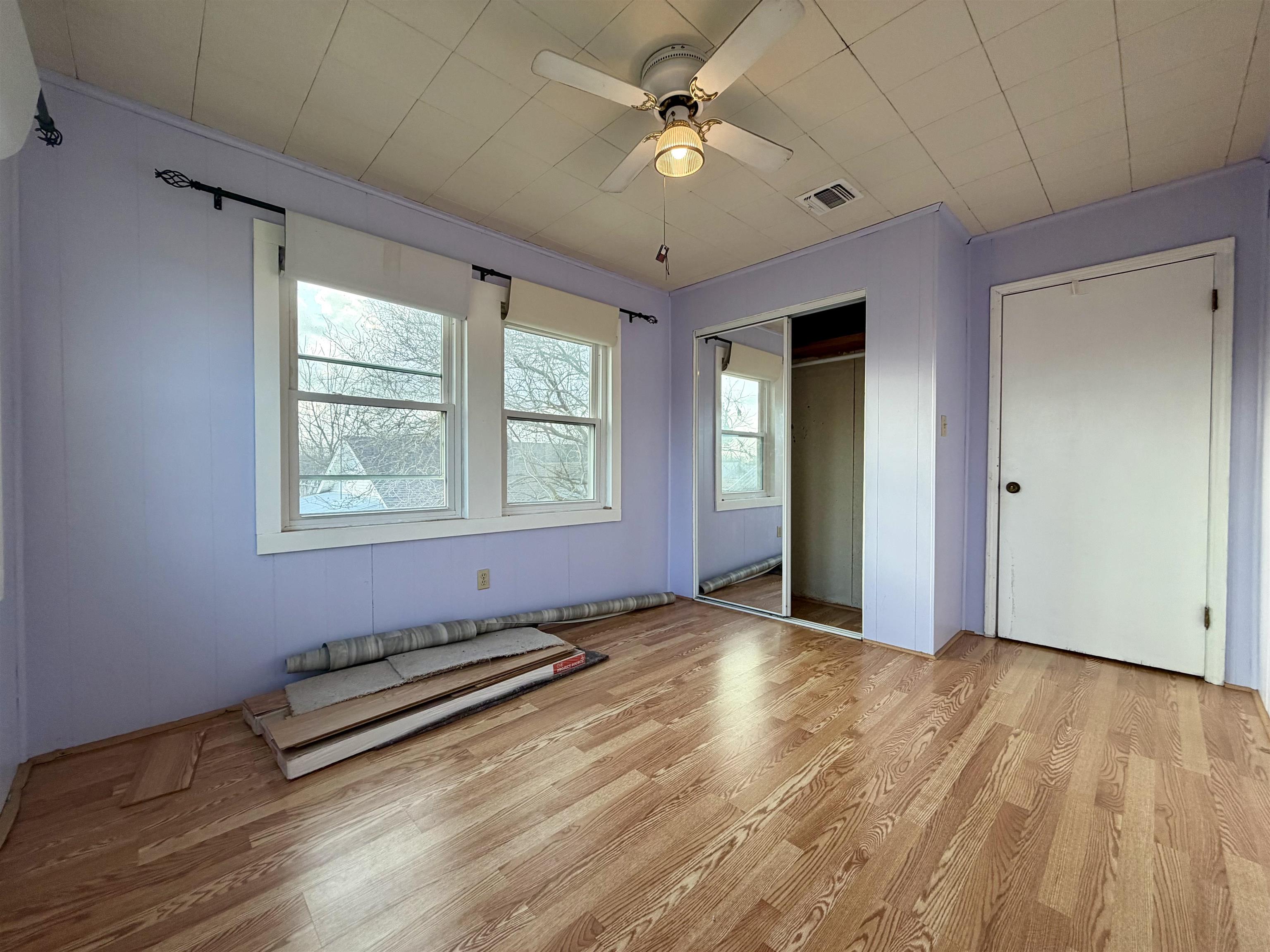 200 Plum St
