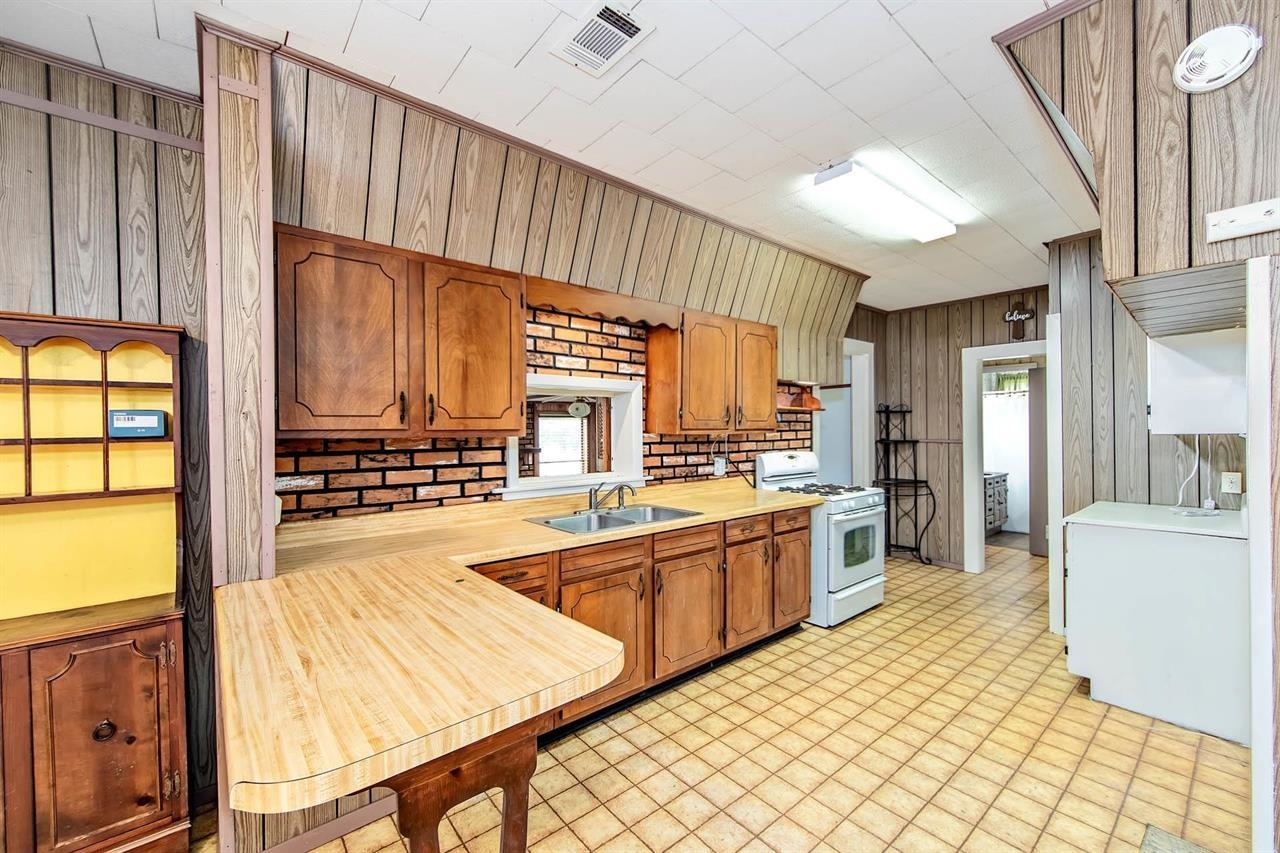 1148 Bayou Blue Rd