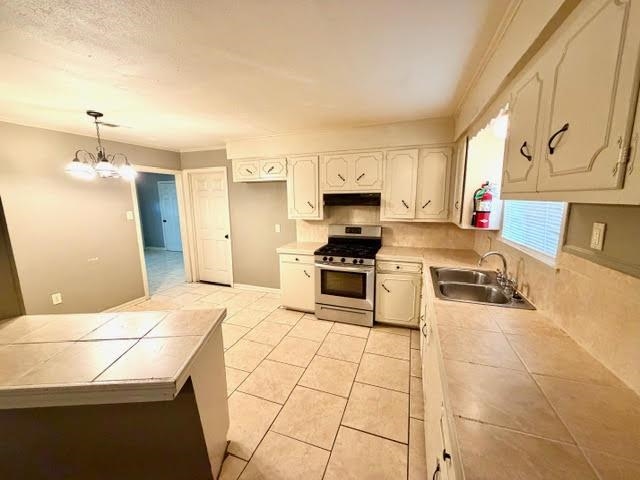 9466 Balboa Dr