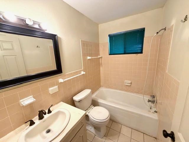 9466 Balboa Dr
