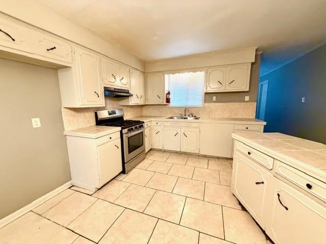 9466 Balboa Dr